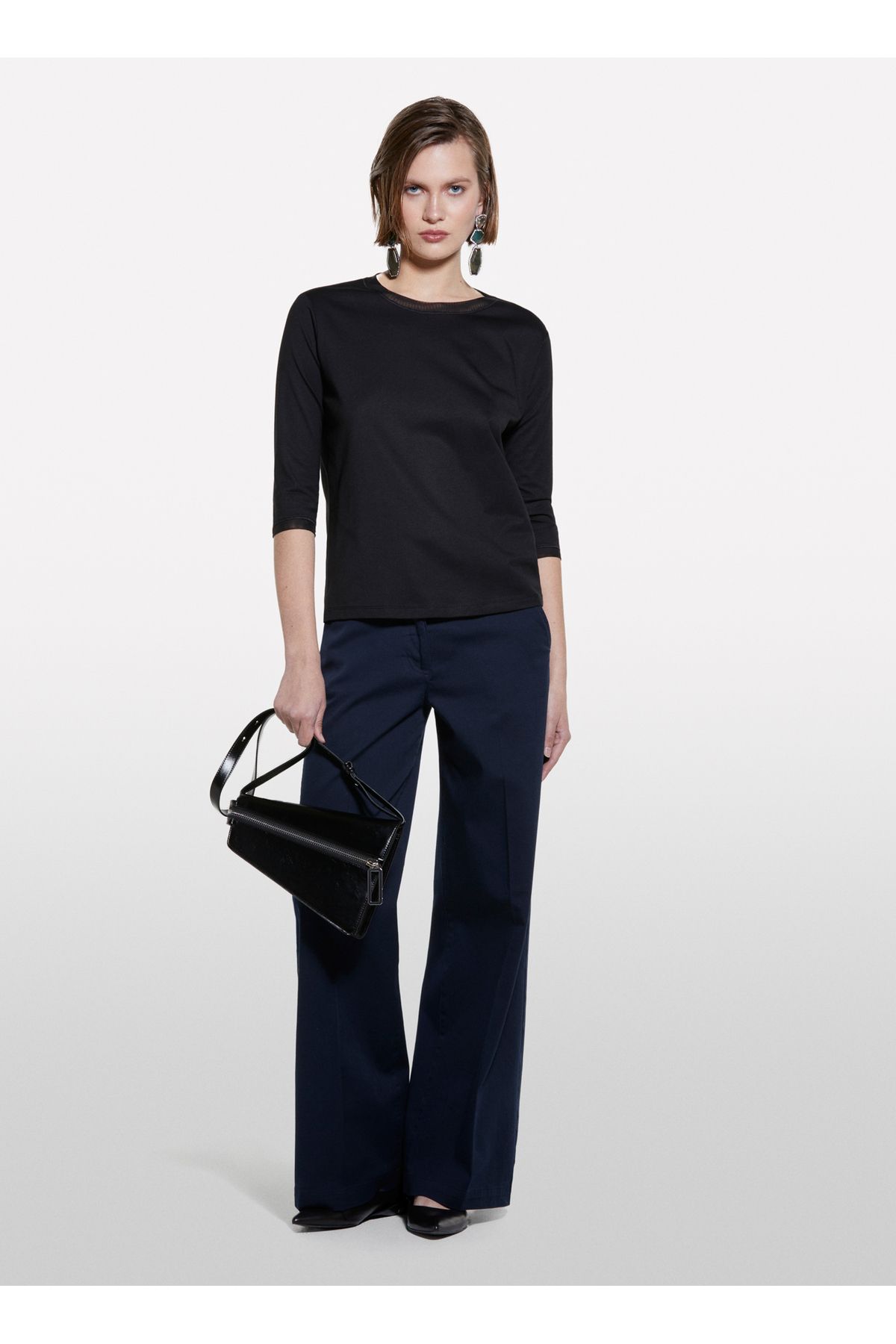 Sisley Kayık Yaka Siyah Kadın T-Shirt 38B6L1079