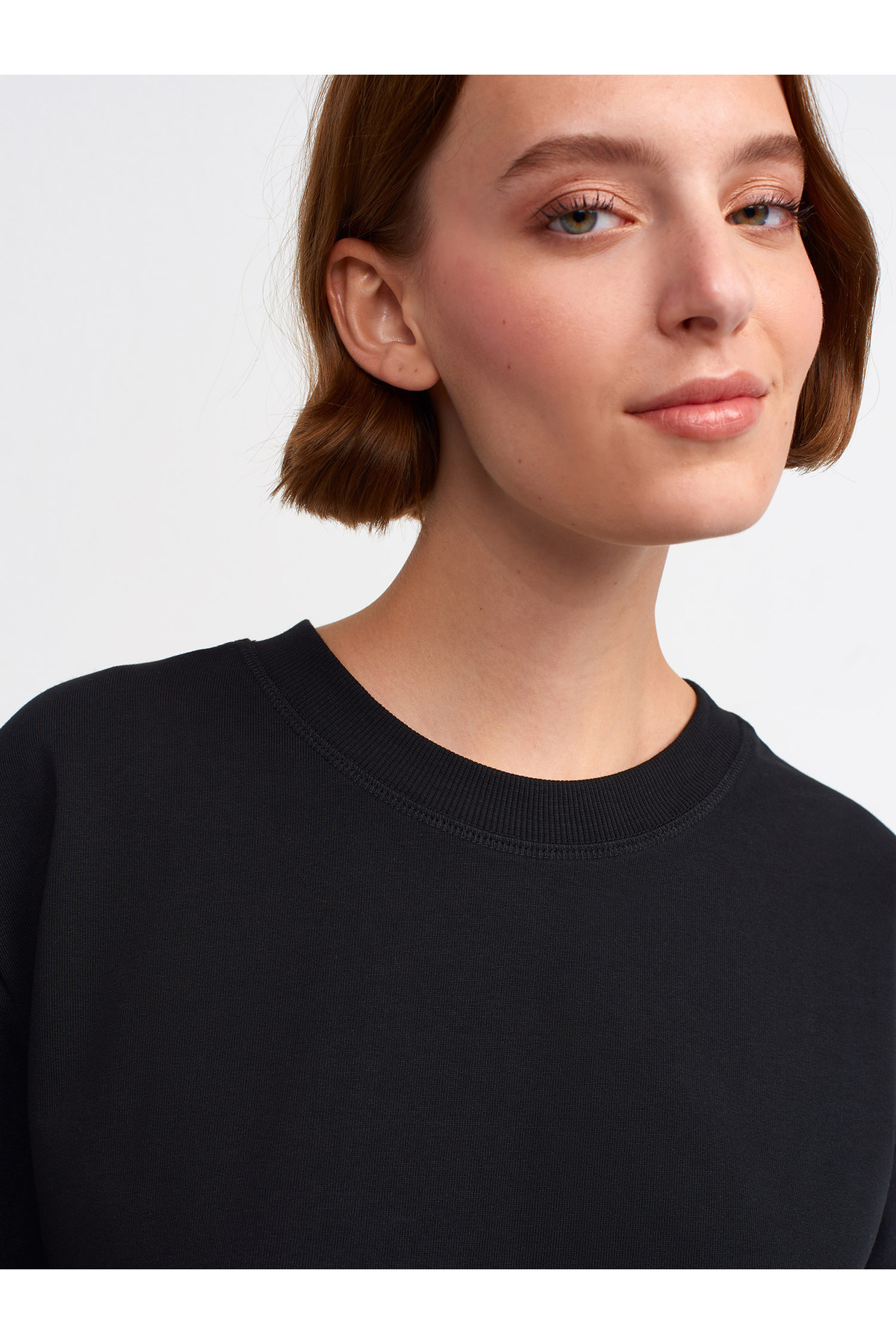 Dilvin  30312 Dekoratif Dikişli Bisiklet Yaka Tshirt-Siyah - Görsel 4