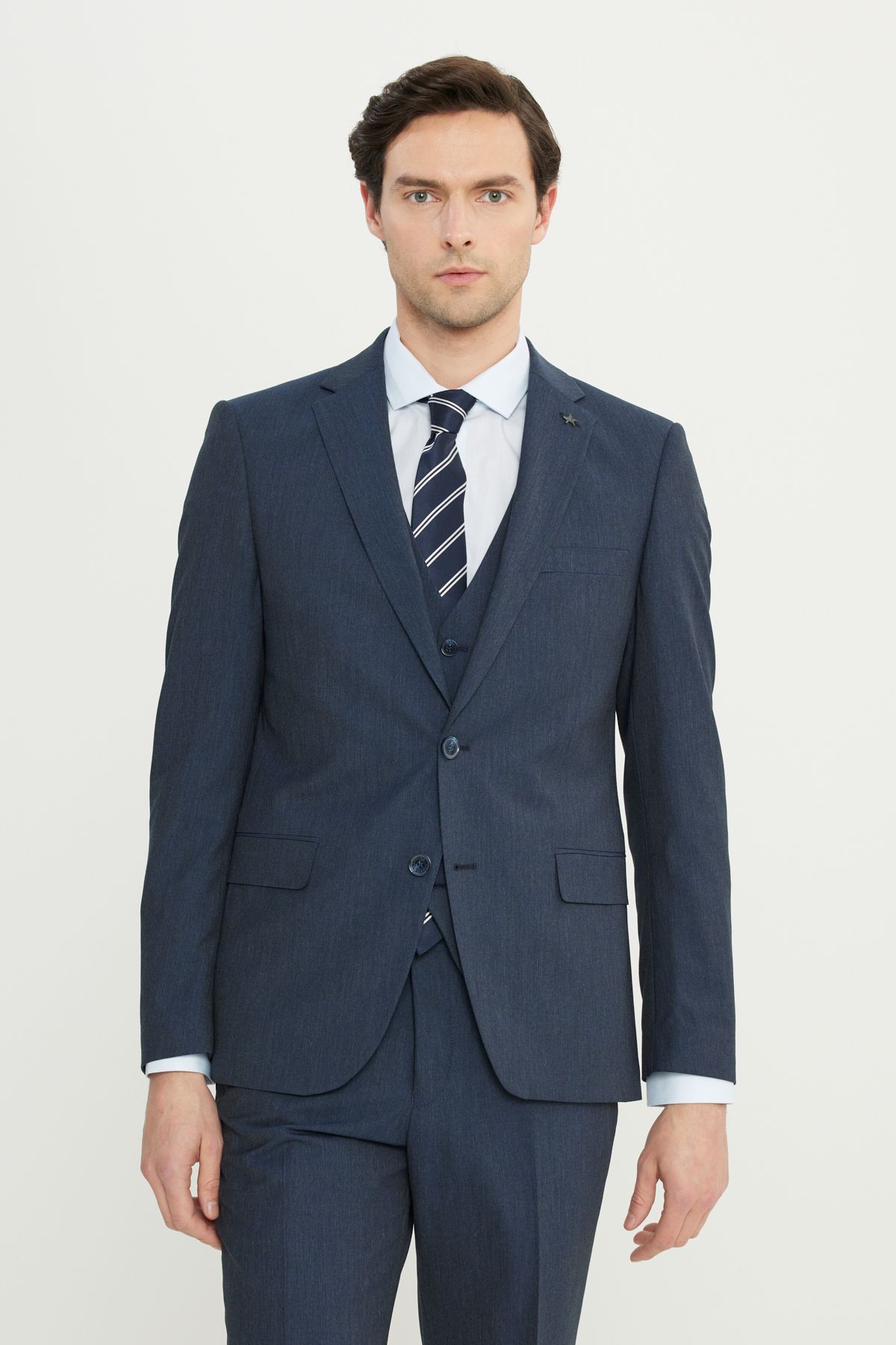 ALTINYILDIZ CLASSICS Erkek Lacivert Slim Fit Dar Kesim Mono Yaka Yelekli Takım Elbise