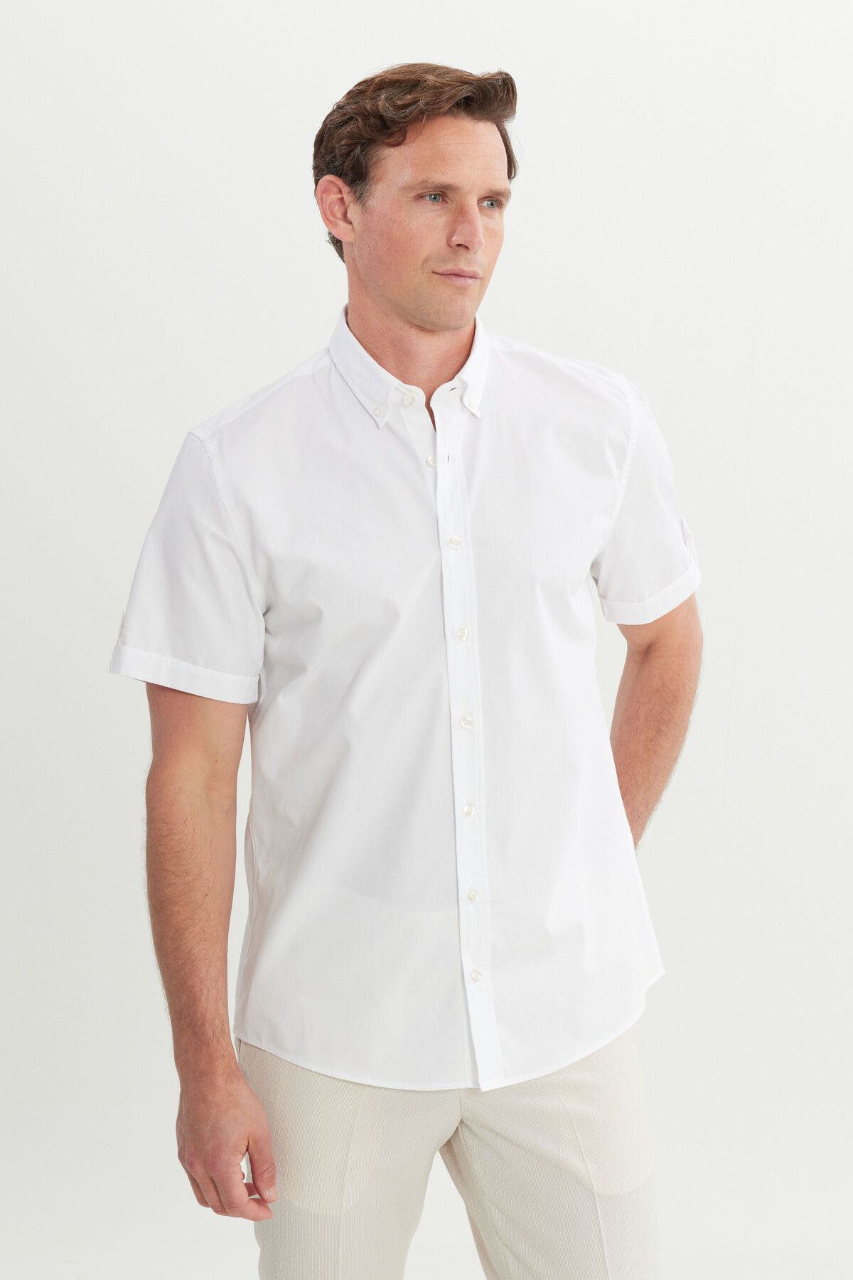 AC&Co / Altınyıldız Classics Erkek Beyaz %100 Pamuk Tailored Slim Fit Dar Kesim Düğmeli Yaka Gömlek