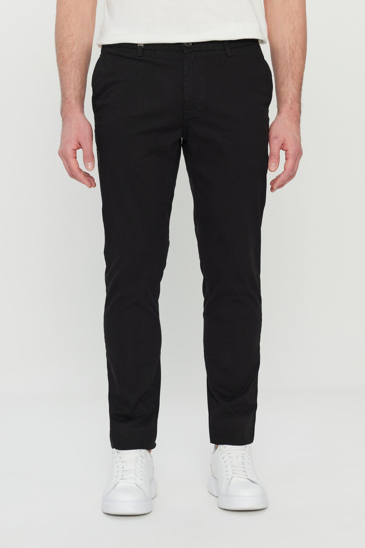 ALTINYILDIZ CLASSICS Erkek Siyah Pamuklu Slim Fit Dar Kesim Yan Cepli Esnek Pantolon