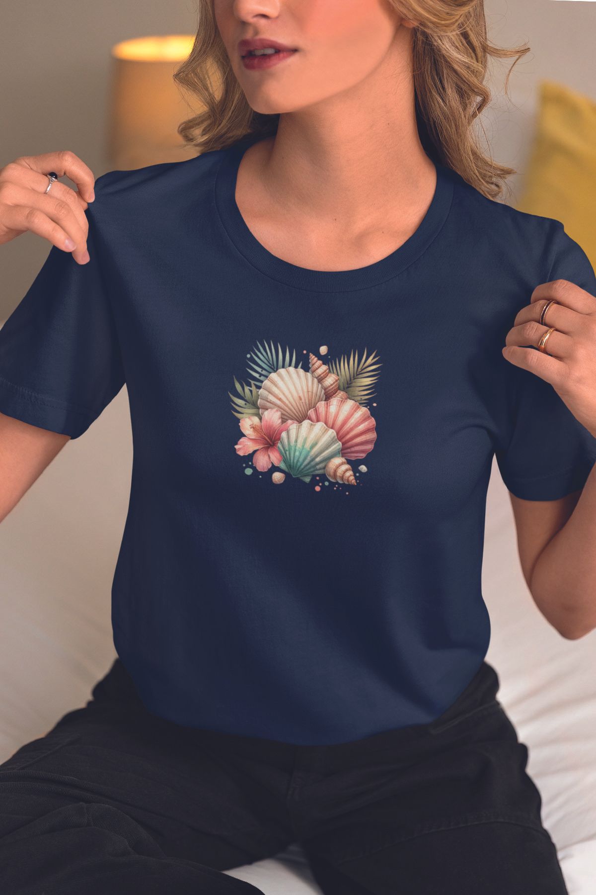 qoeuyl boutique Renkli Deniz Kabukları Baskılıyaz Temalı Unisex Regular Fit Pamuklu Lacivert Tişört