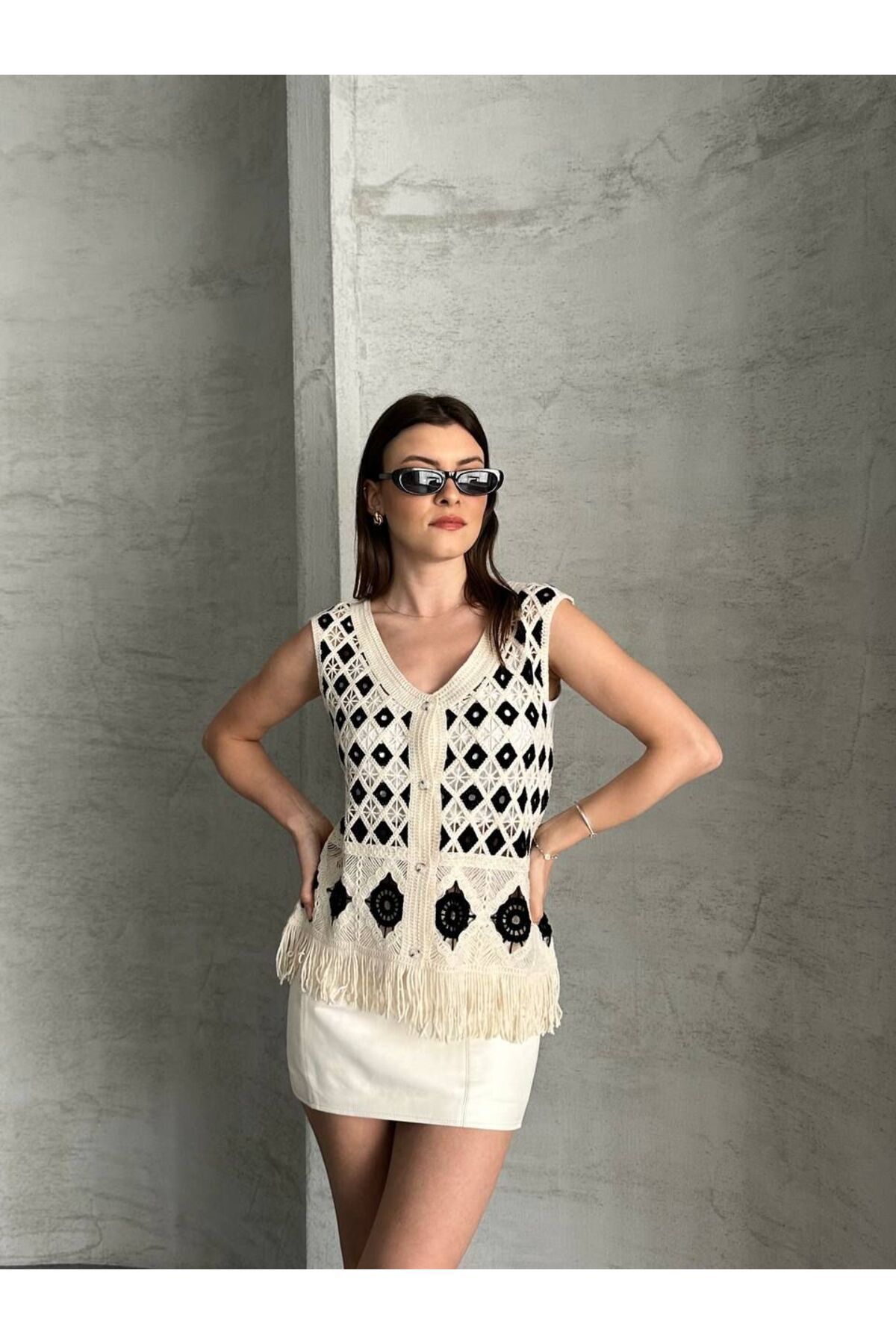 Cielo Fashion püskülü süzene nakışlı yelek