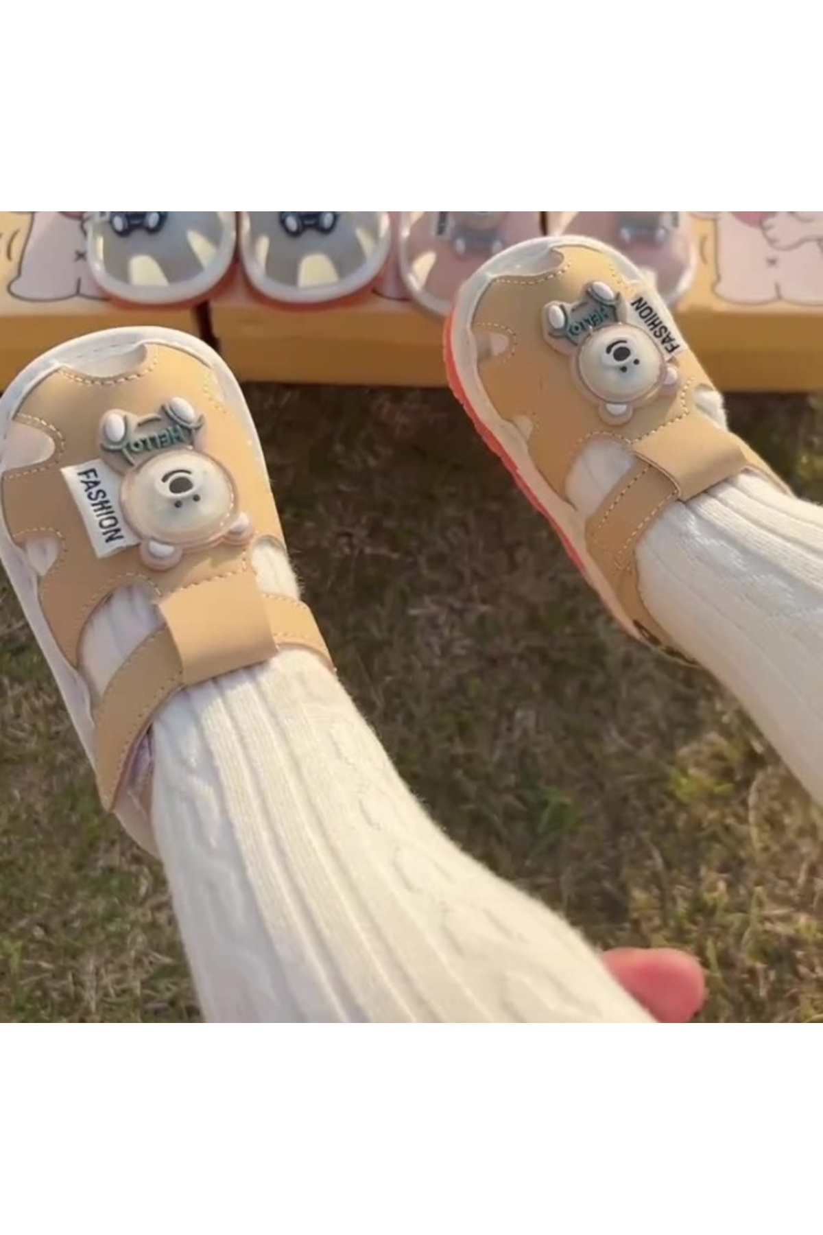 Superbaby-Cream sandals with squeakers and LED teddy bear 8