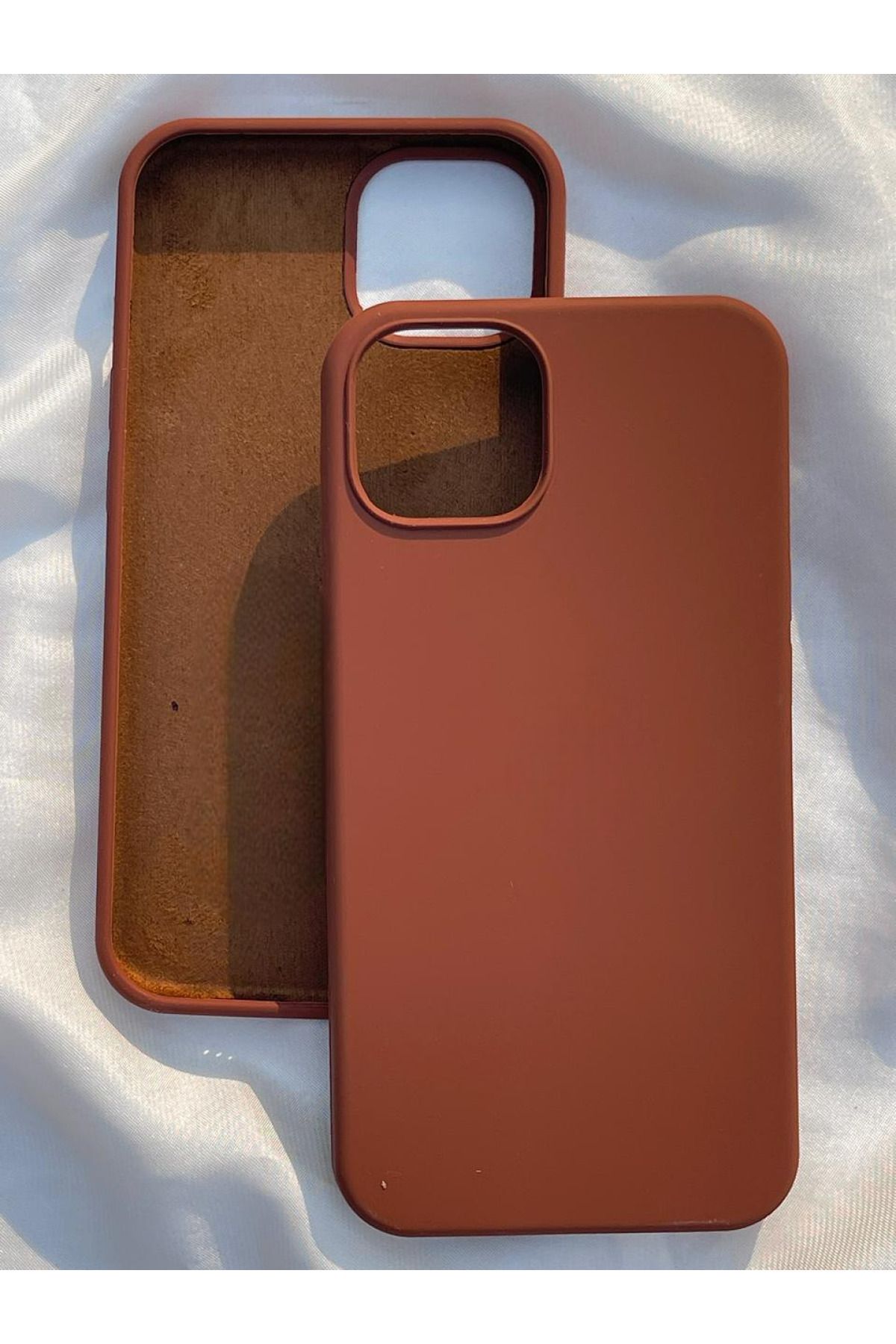 CaseKİdükkan Iphone 13 Ve 14 Ile Uyumlu Lansman Silikon Kılıf Premium A Class - Kahverengi