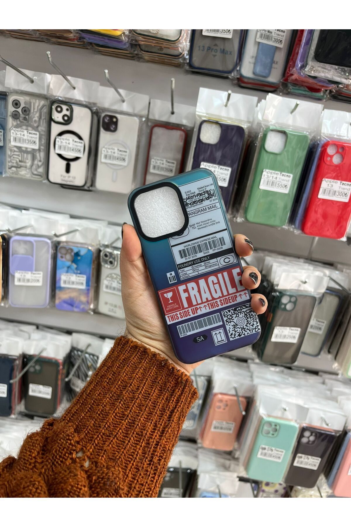 TECNOTREND Apple İphone 13 pro Kılıf Parlayan Kabartmalı İkonik Figürlü Amas Silikon Kapak
