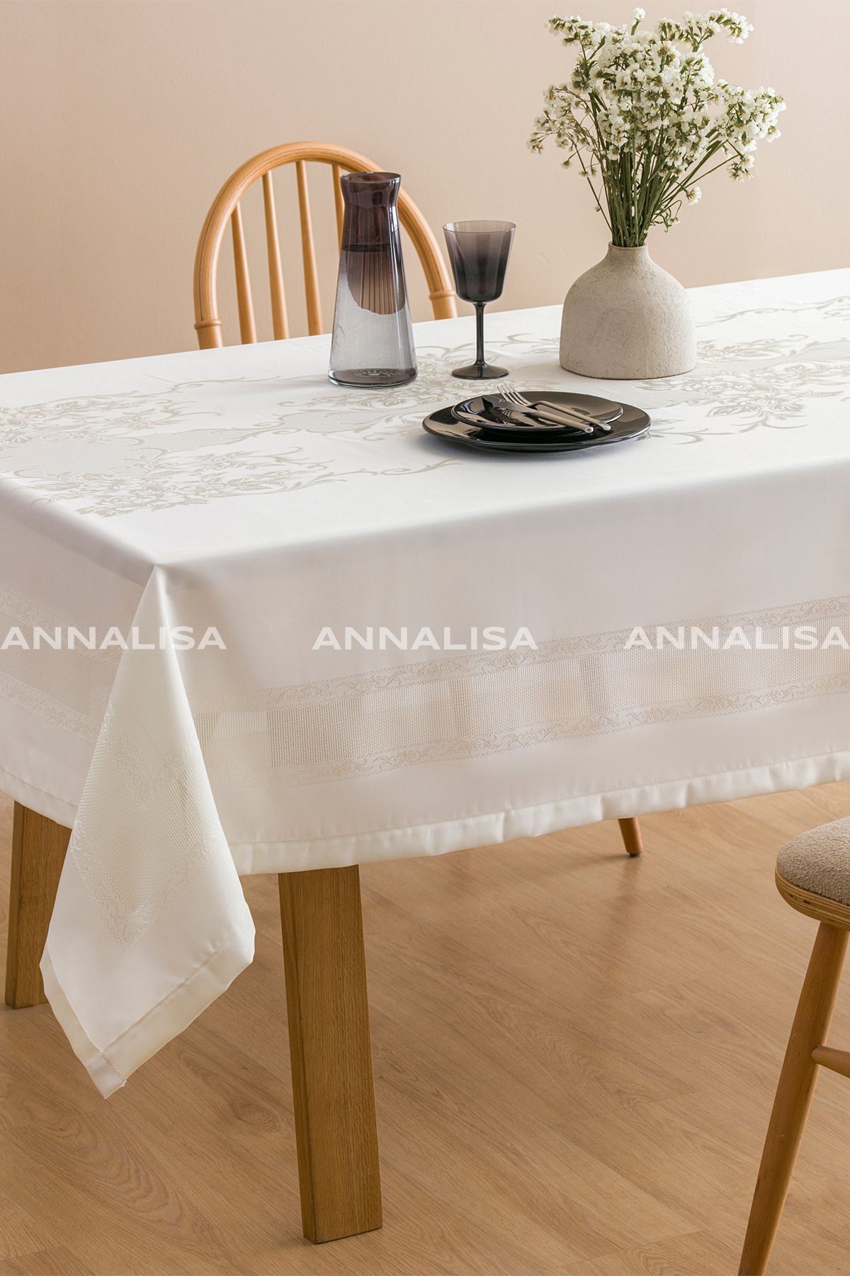 Annalisa Sarmaşık Pano Su Geçirmez Jakarlı Polyester Masa Örtüsü Krem