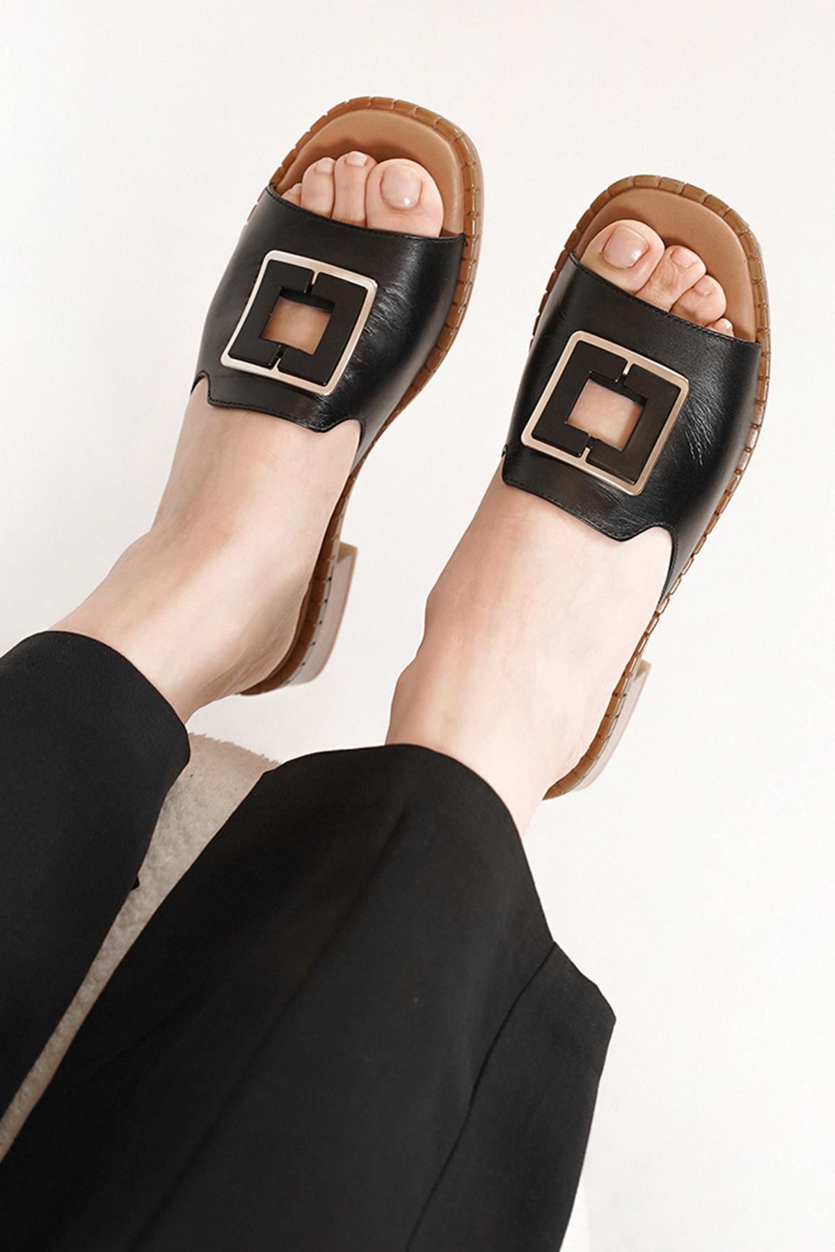 Stilbagshoes FELİCİA İTHAL TOKA DETAYLI HAKİKİ DERİ KADIN TERLİK SİYAH
