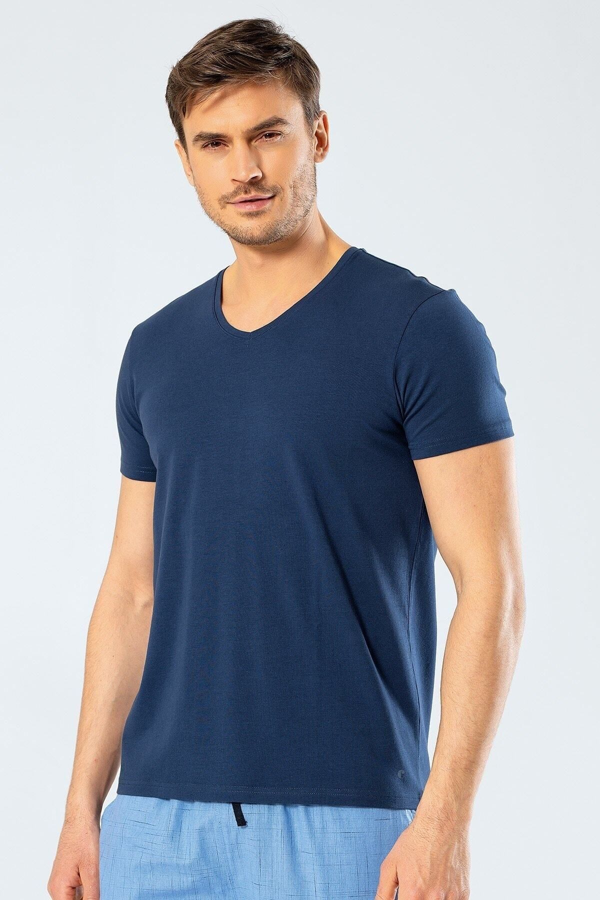 Cacharel Erkek Pamuklu V Yaka Kısakol T-shirt, %95 Pamuk %5 Likra