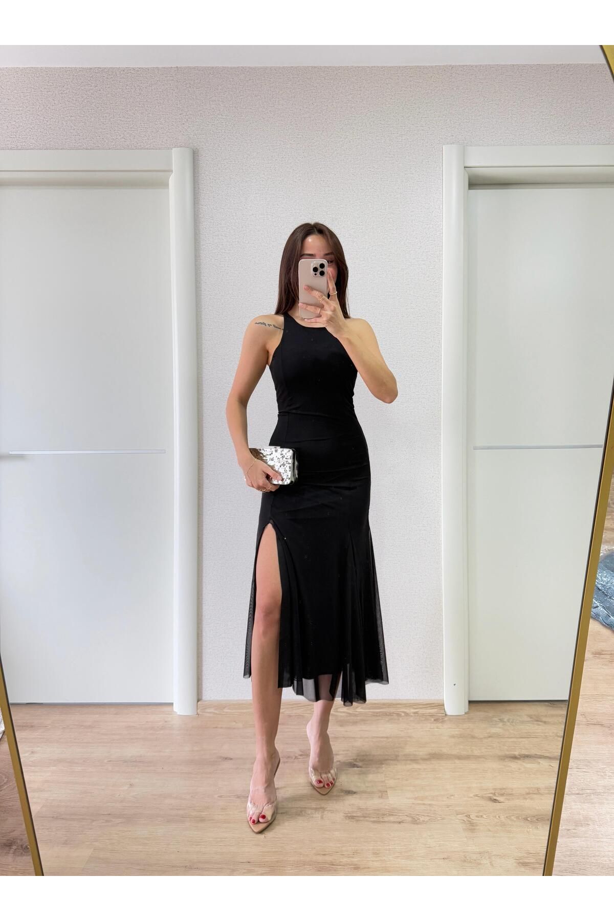 Caelina İÇ GÖSTERMEYEN YIRTMAÇLI TÜL ELBİSE