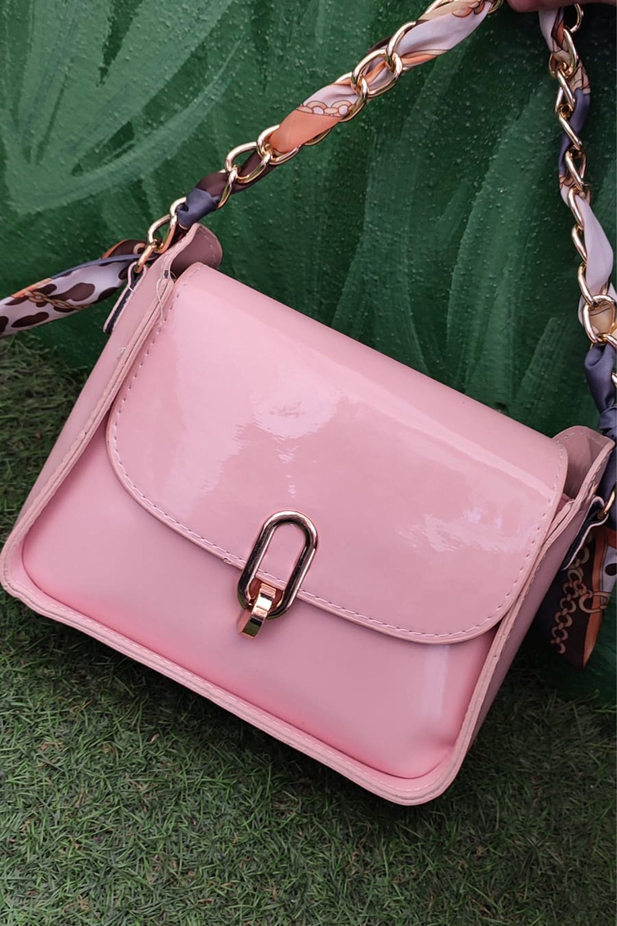 Ticen Zincir Askılı Parlak Deri Pudra Pembe Kadın Omuz Çantası - Şık Mini Model