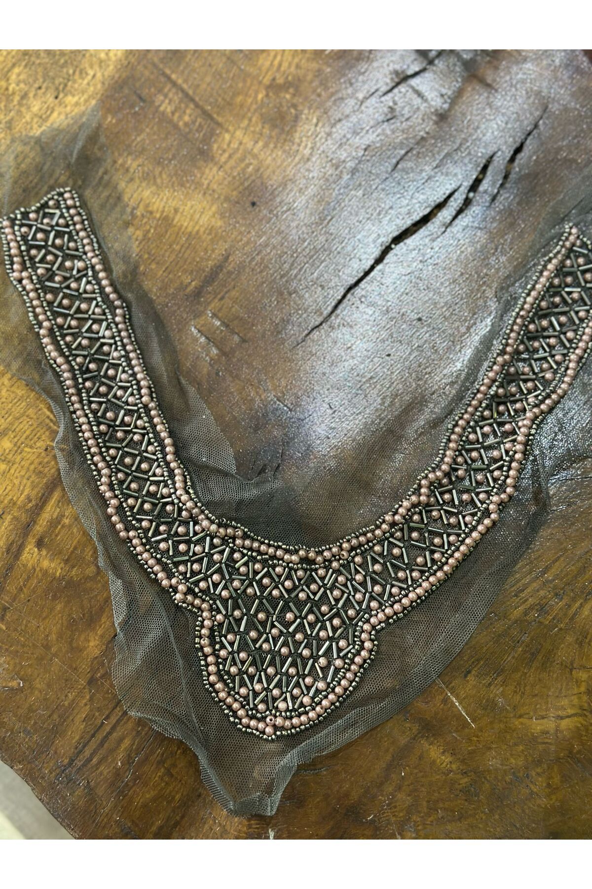 Gönülden Tasarım BONCUK İŞLEME KAHVERENGİ TÜL YAKA DİKİŞ GİYİM AKSESUARI 27X9 CM