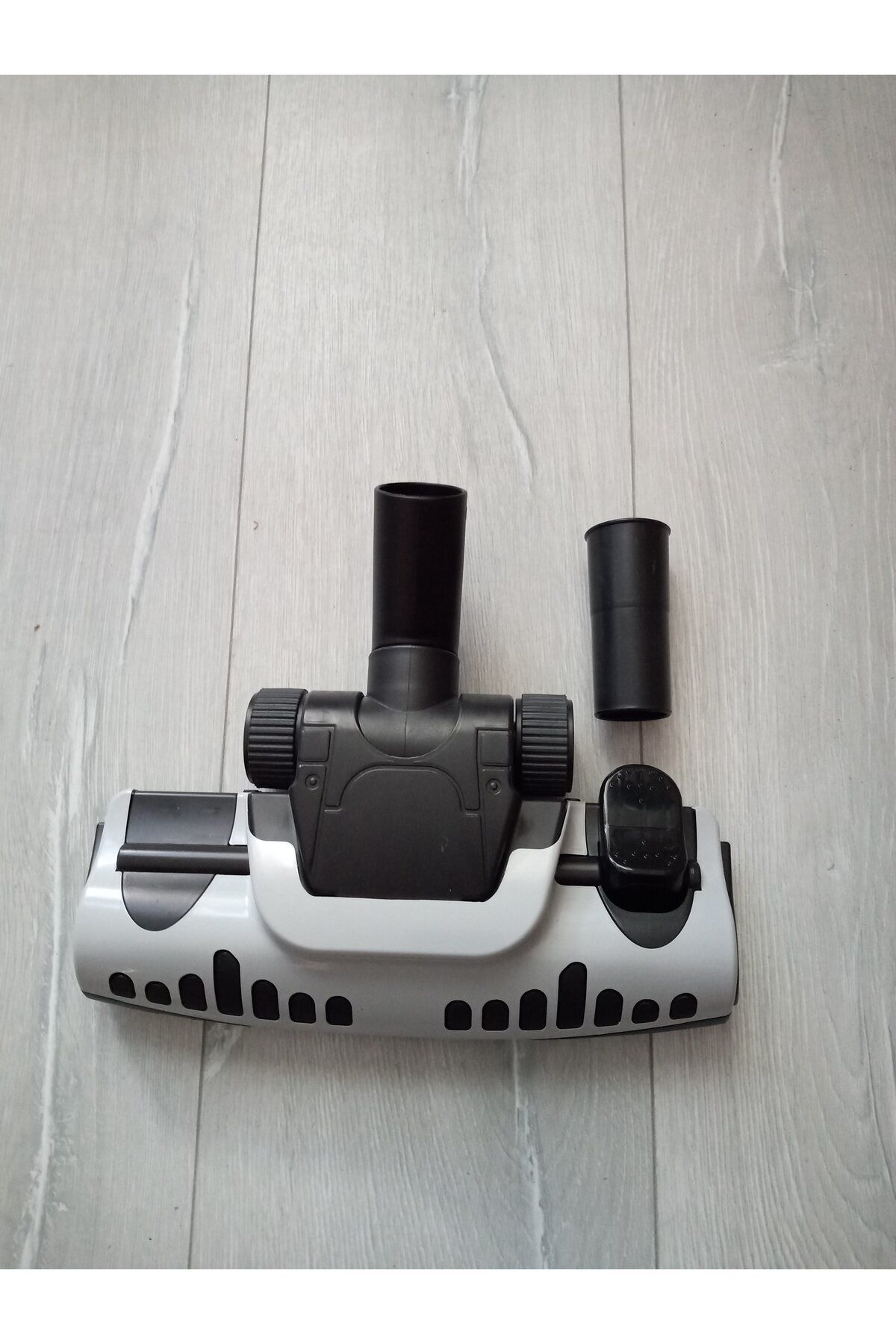 MPTEDARİK Bosch Bsg 82515 Ergomaxx Piyano Tip Adaptörlü Süpürge Emici Yer Başlığı