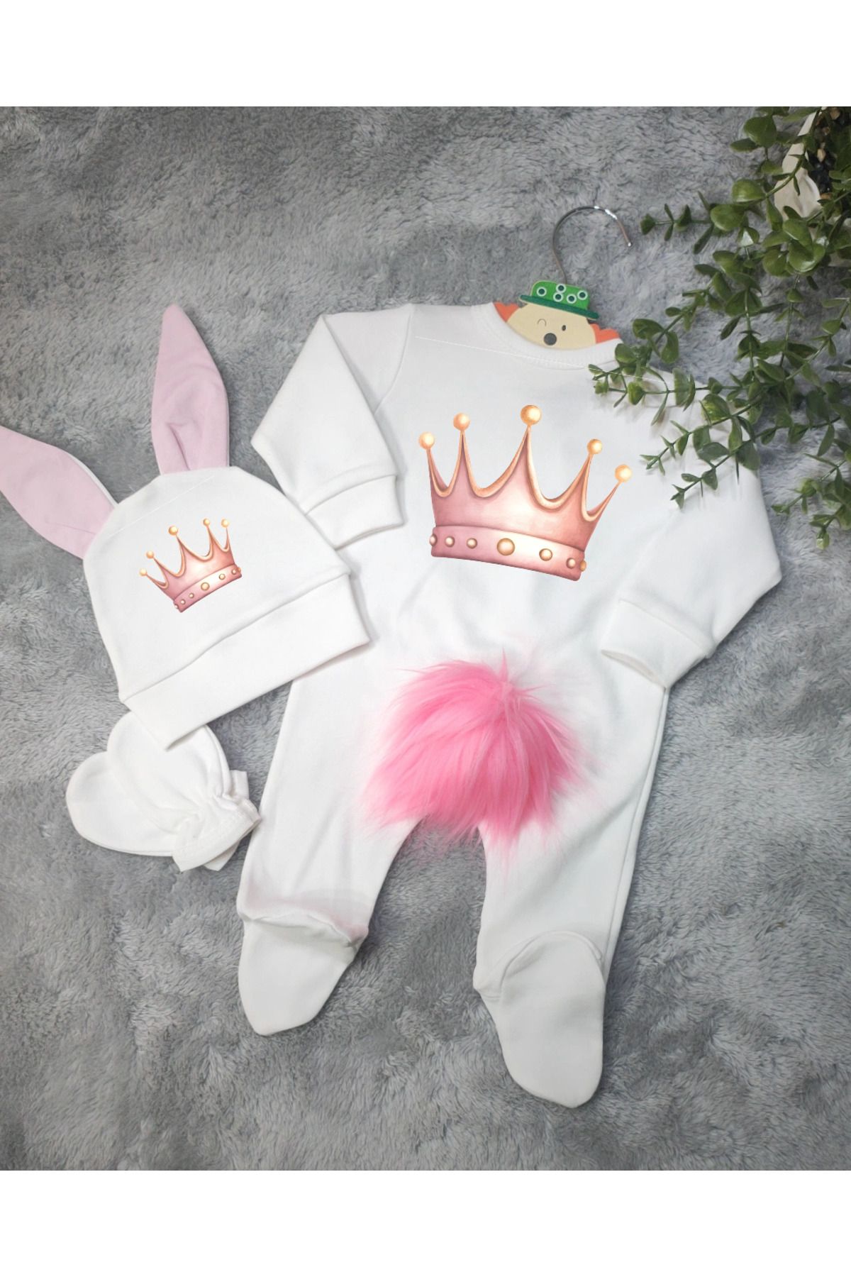 Moda Lime Tavşan Kulaklı Ve Ponponlu İsme Özel Baskılı Kız Bebek 3 lü Tulum Seti