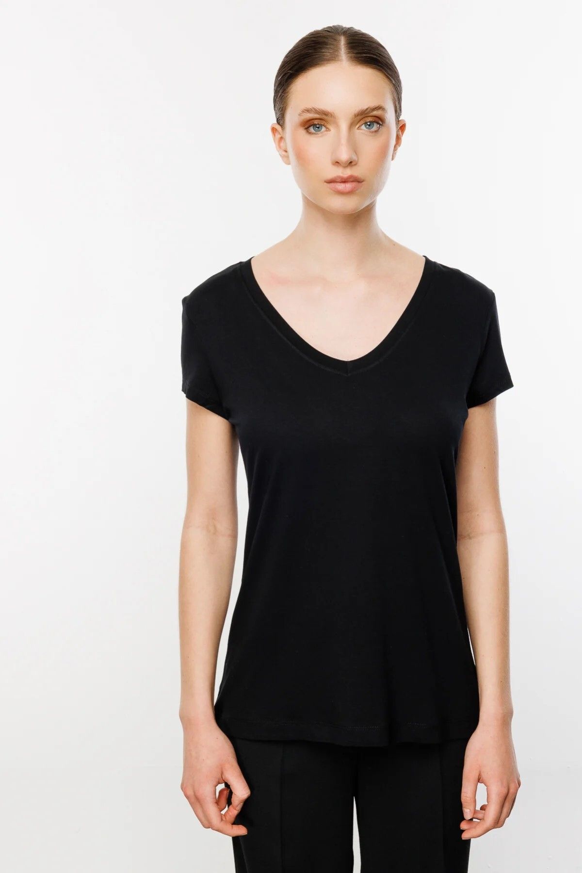 ON TRİKO V Yaka Basic T-Shirt 51305-25