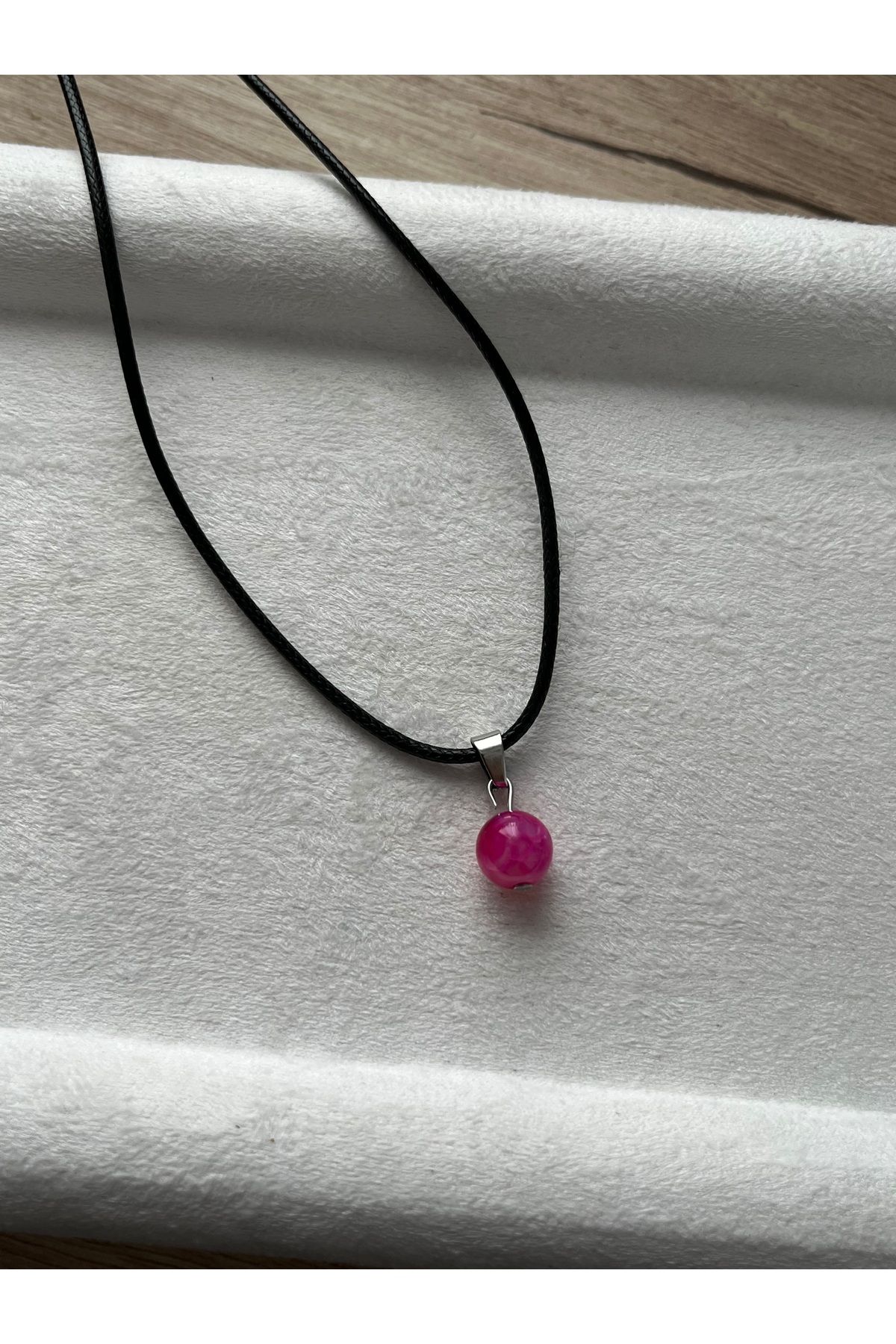 Pel Design 8 mm Pembe Akik Taşı Deri İp Kolye