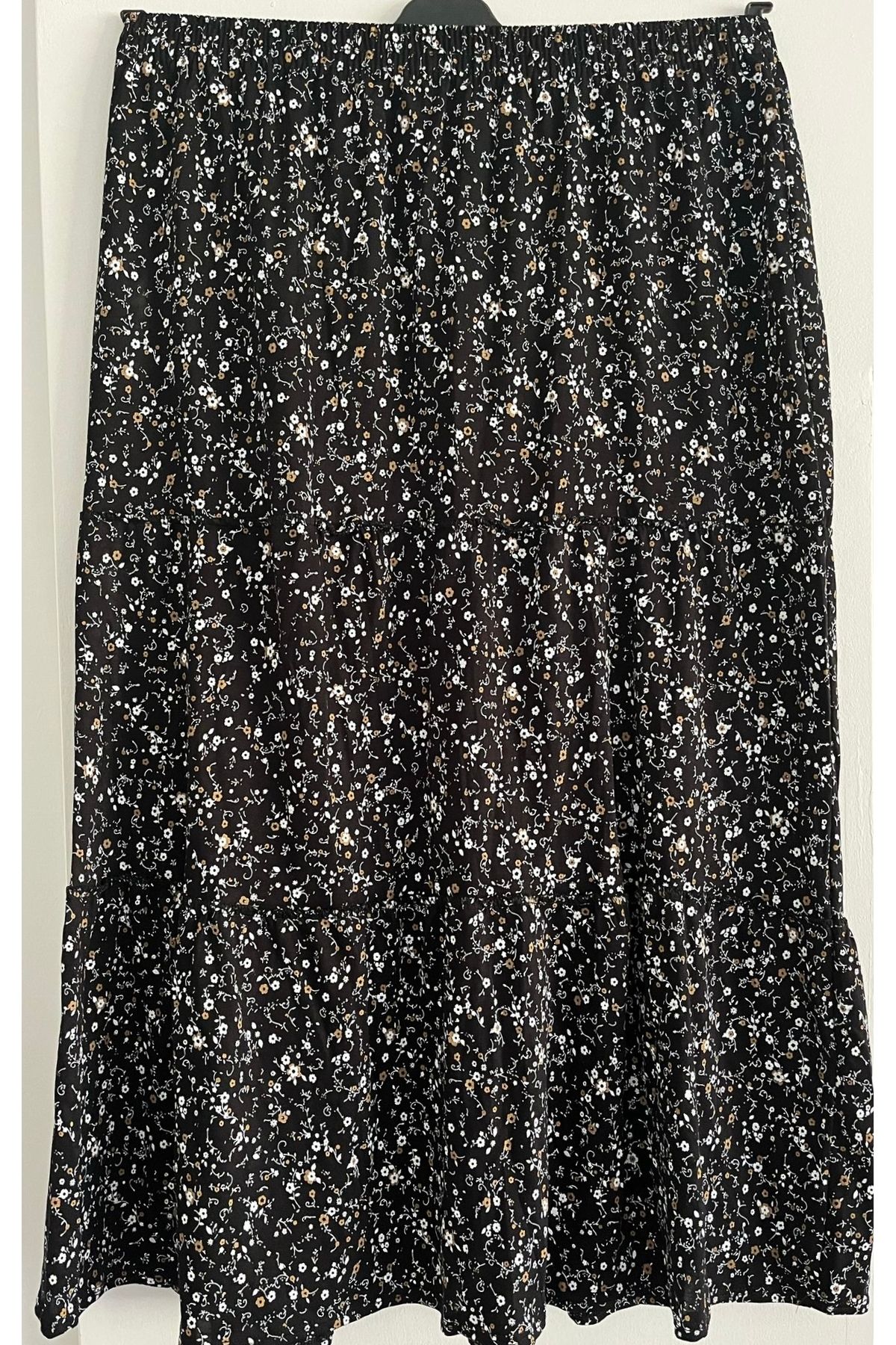 Teras Butik Üç katlı lastikli etek
