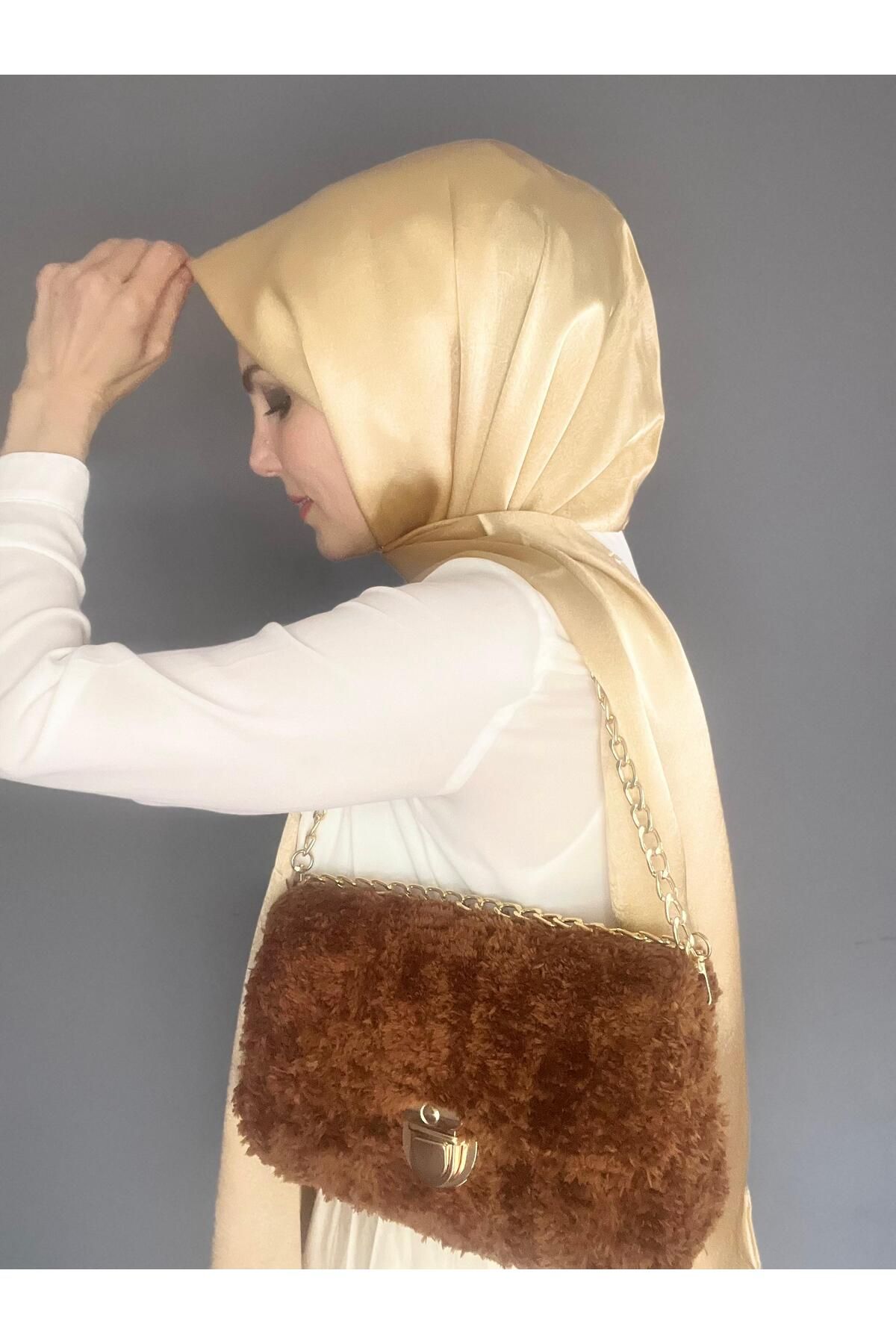 The Message El Yapımı Abiye Çanta – Zarafeti Ellerde Taşı