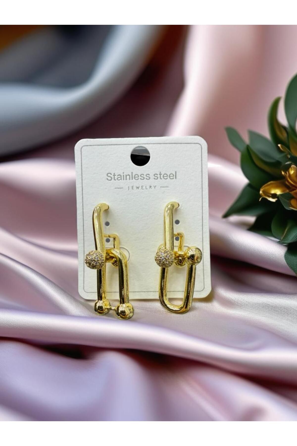 Calmea Jewellery Çelik Premium Zincir Motif Renk Atmaz Garantili Faturalı Zirkon Taşlı Küpe