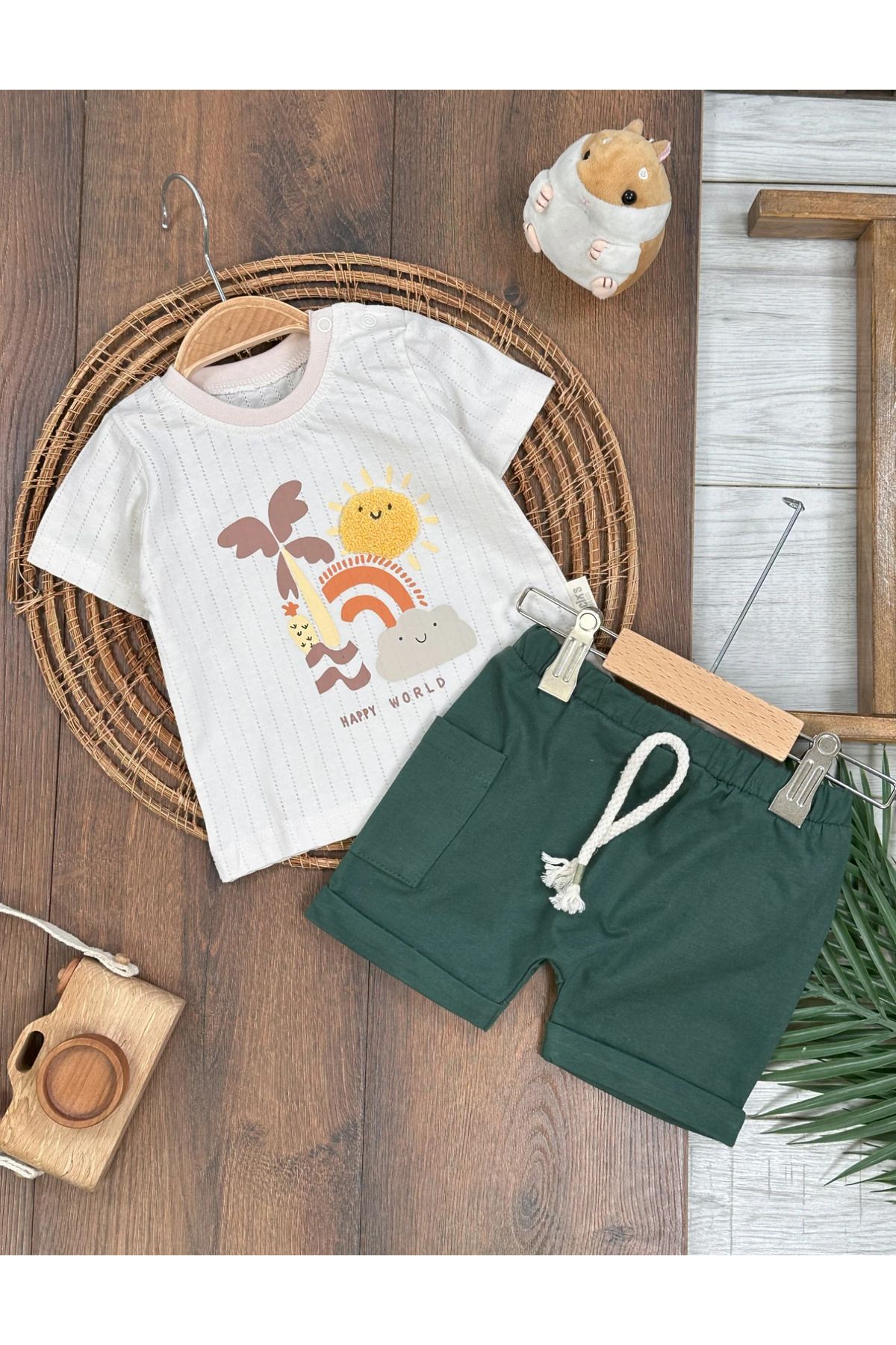 tiwitibaby Güneş Nakışlı Omuzdan Çıtçıtlı Badi Bermuda Şortlu Yazlık Erkek Bebek Takım