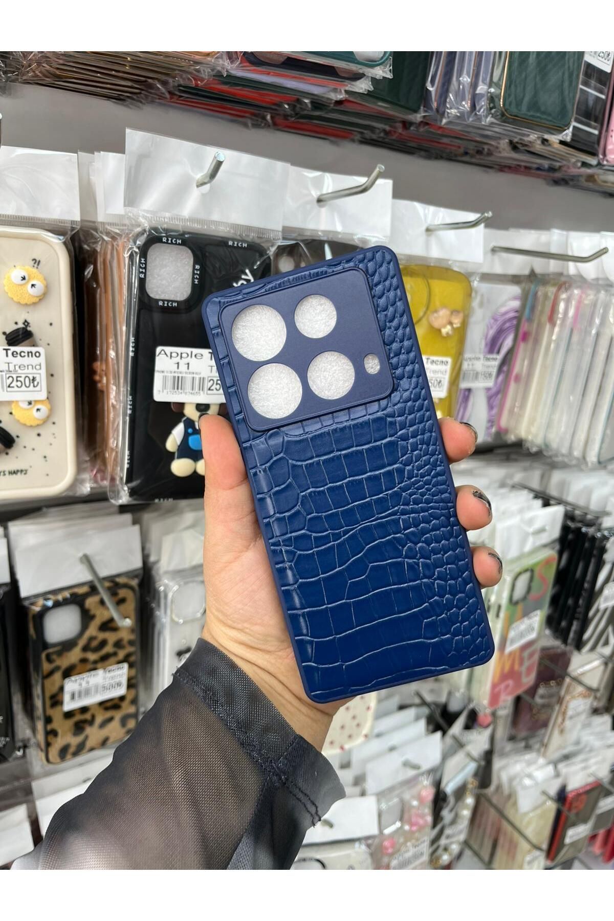 TECNO SPARK 20 PRO Dokulu Yüzey Çekmeye Dayanıklı Cep Telefon Kılıfı Pu Deri Kaplamalı Yumuşak