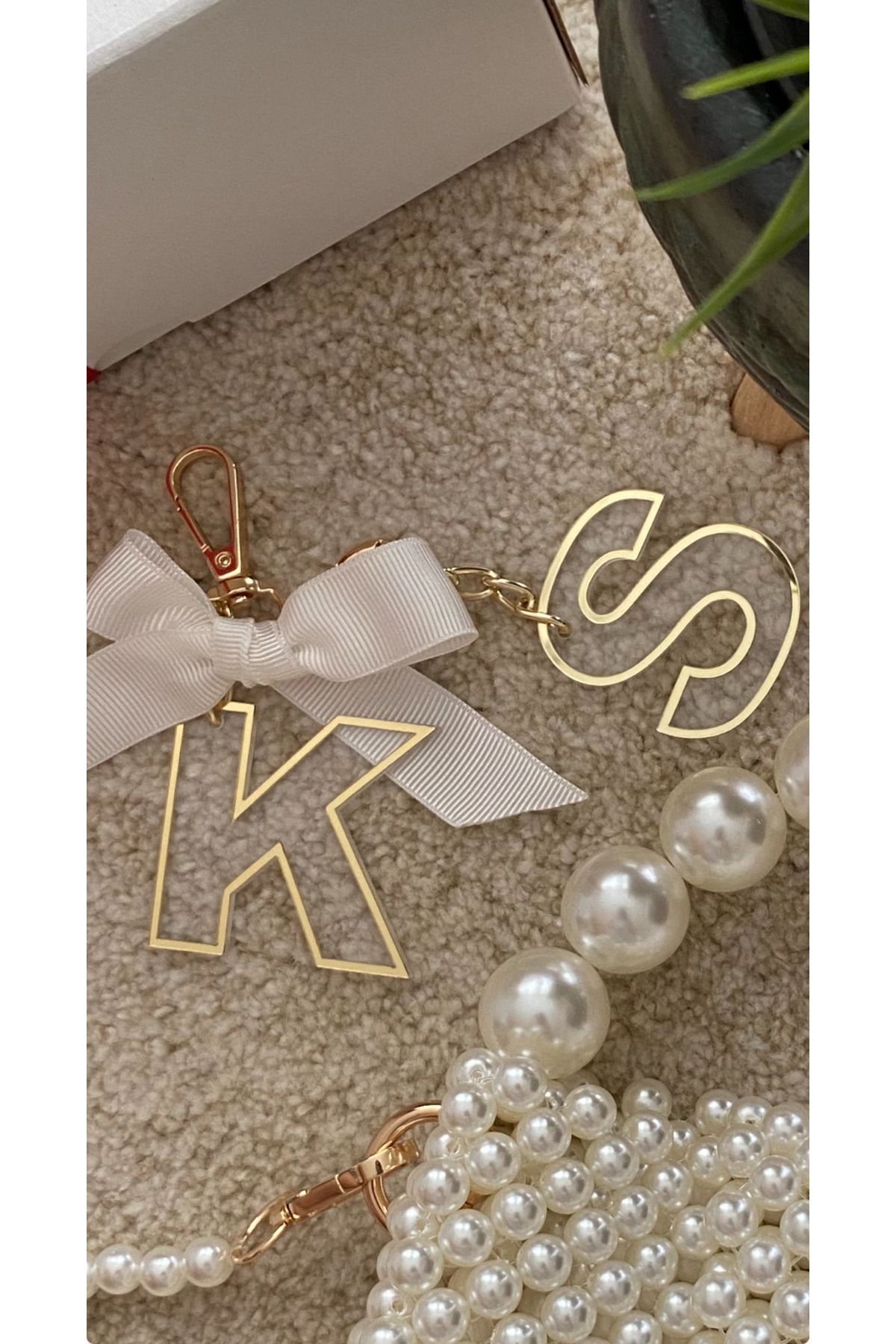 AREV BAGS Pleksi Gold Deyaylı Harf Anahtarlık