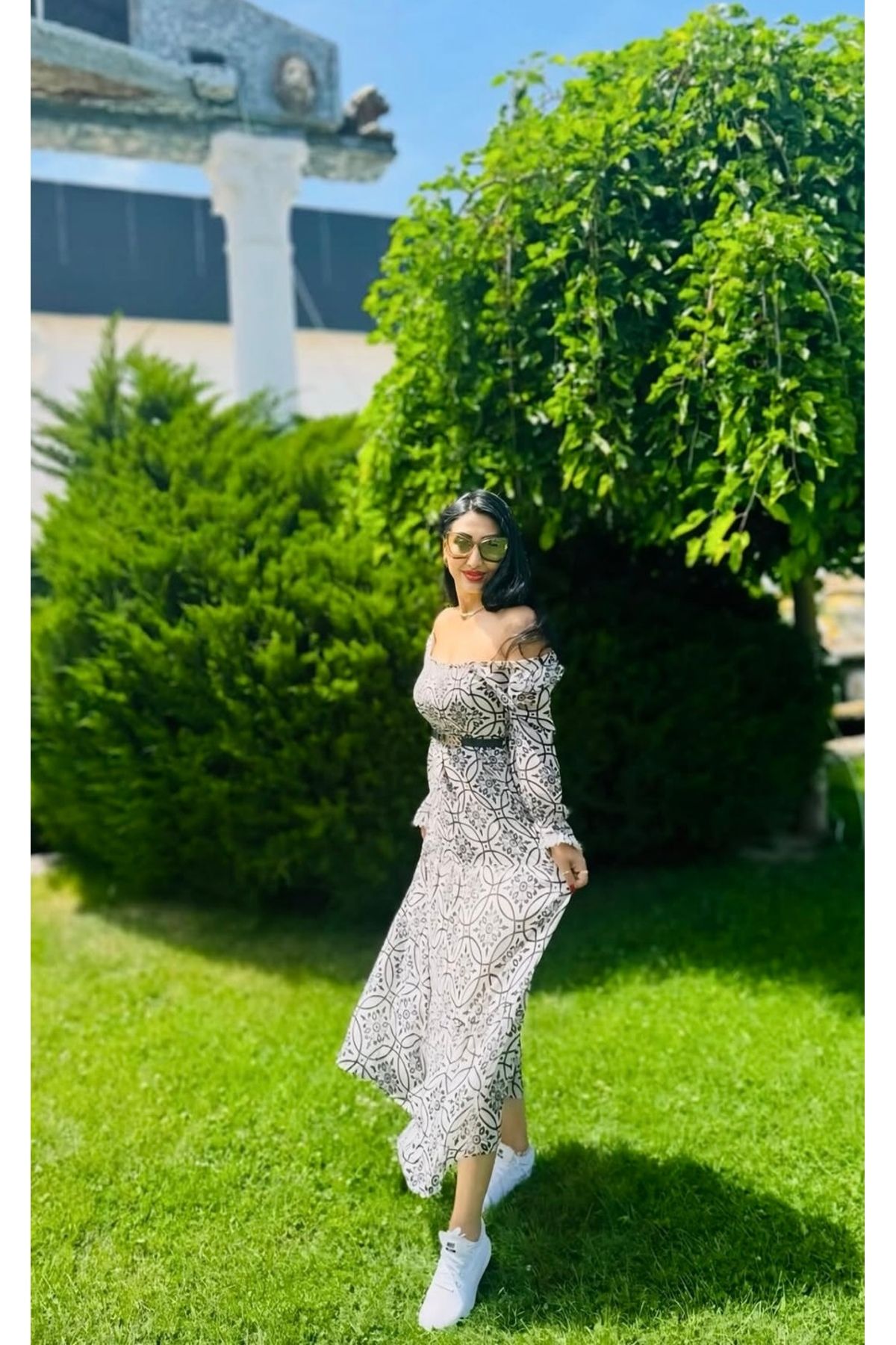 Gülşen Gök Butik Omzu Vatka Detay Şifon Elbise