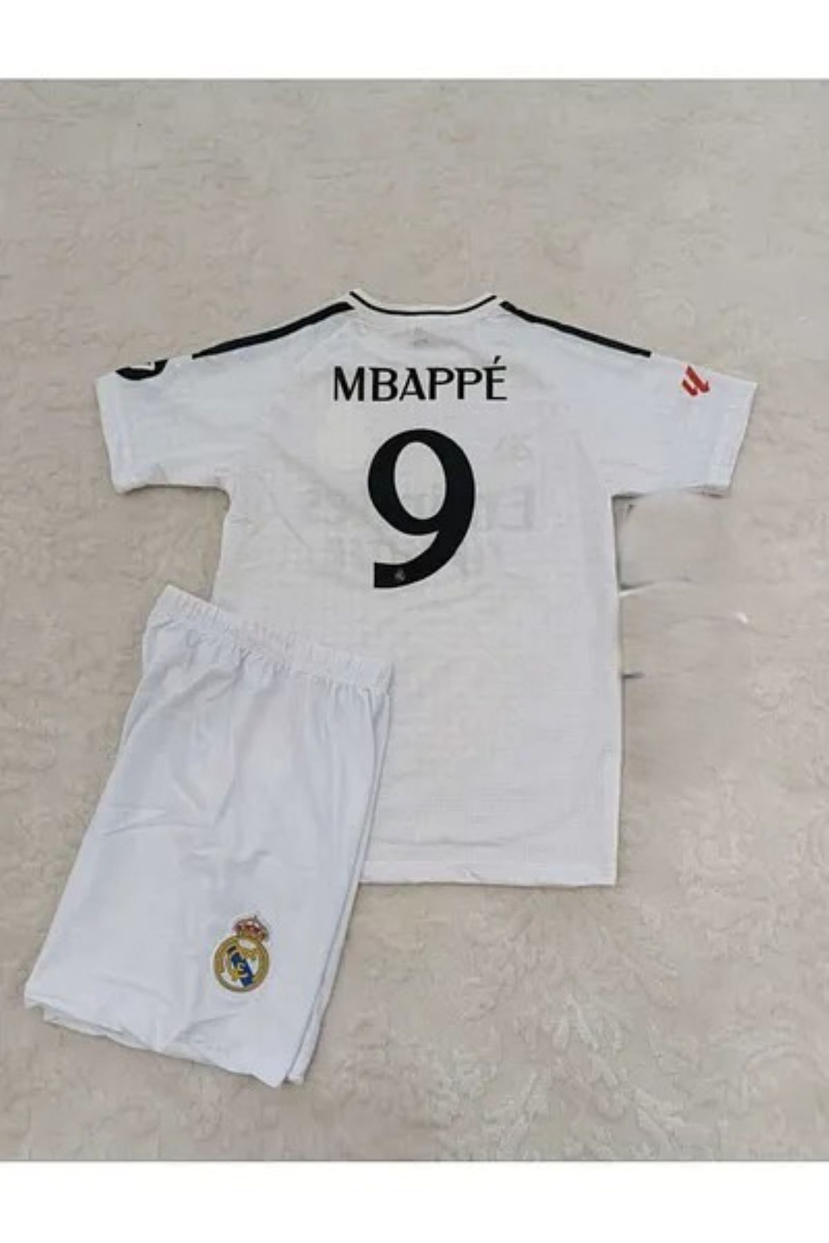 yenteks KOPYA - REAL MADRİD MBAPPE YENİ SEZON BEYAZ ÇOCUK FORMASI 2 PARÇA FORMA VE ŞORT