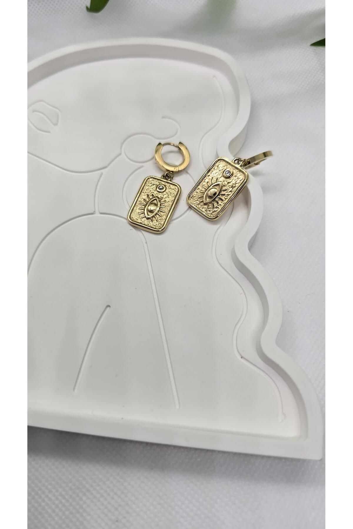 KÜBRA UYAN JEWELRY KADIN ÇELİK KÜPE DİKDÖRTGEN GÖZ DETAYLI ZİRKON TAŞLI ÇELİK PASLANMAZ KÜPE