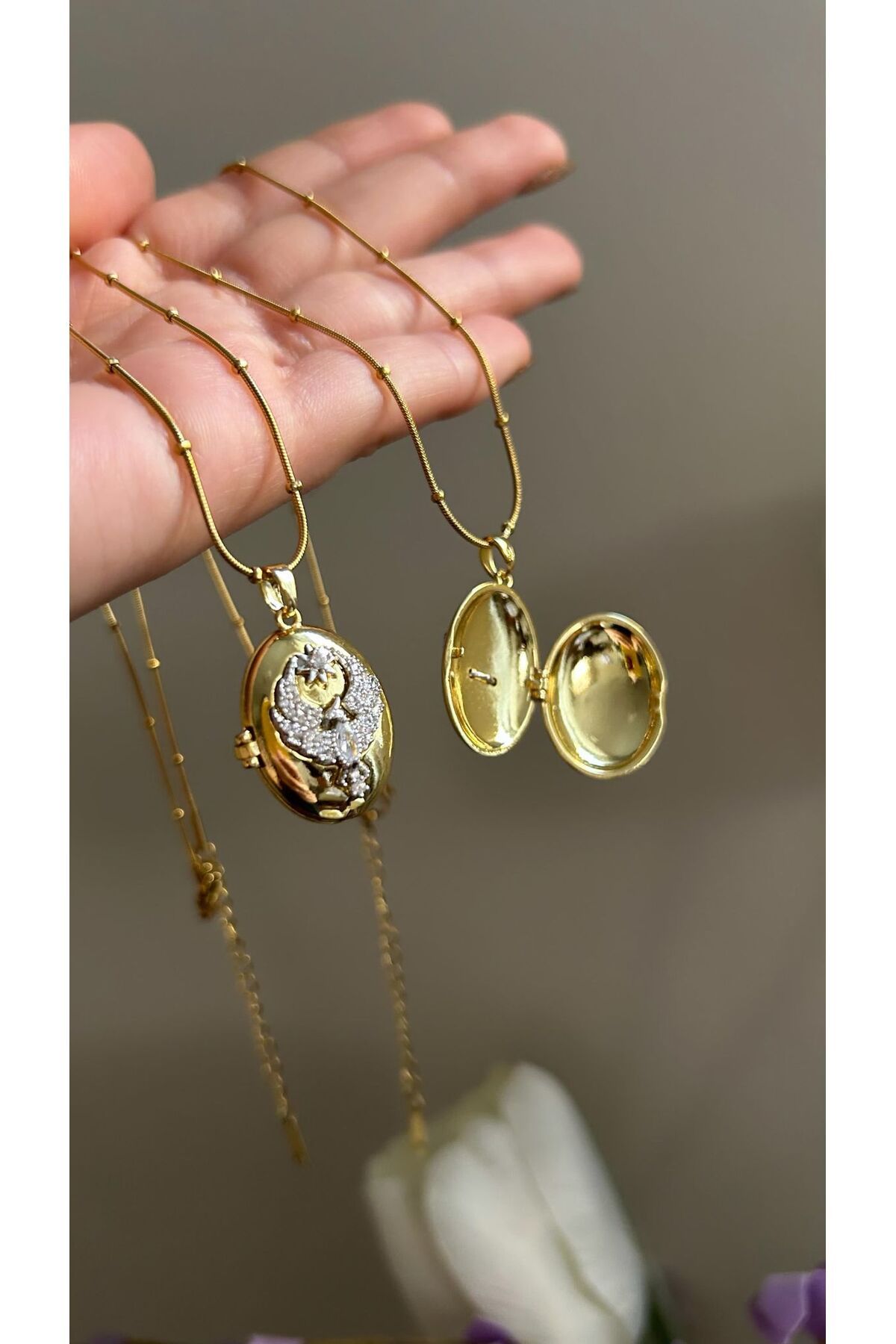 My Luis Accessory Nostaljik Tuğralı Gold Açılır Kapaklı Madalyon Kolye