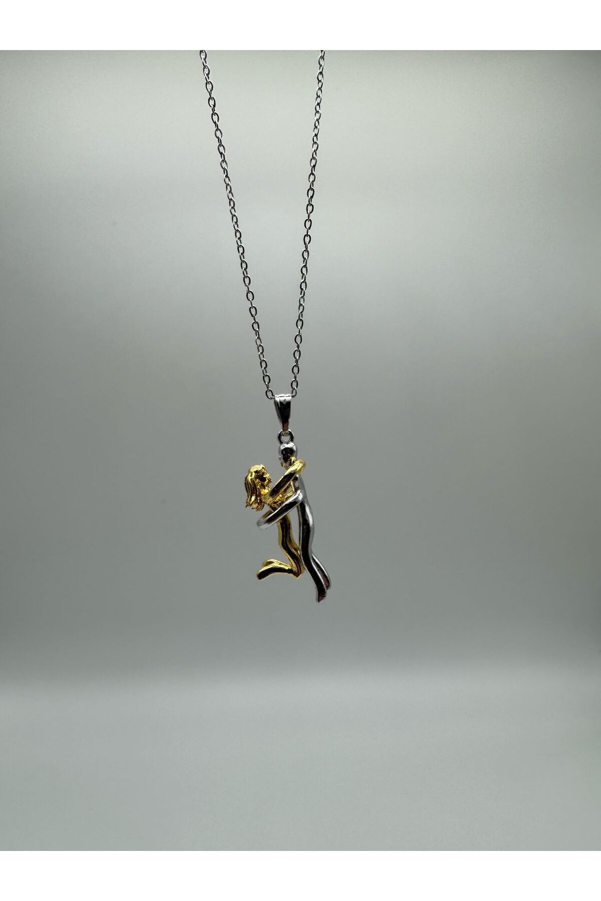 SalGa Jewelry Birbirine Sarılan Sevgili Çift Çelik Kolye