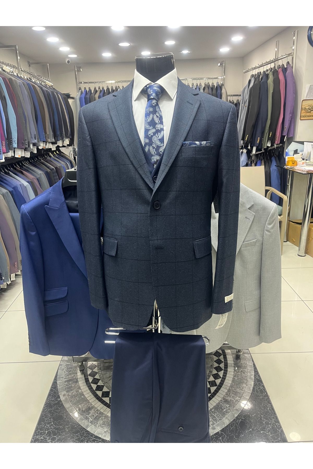 MASSARO KOMBİNLI SLIMFIT YELEKLI TAKIM ( CEKET DUZ VEYA KARELI. PANT YELEK DÜZ)