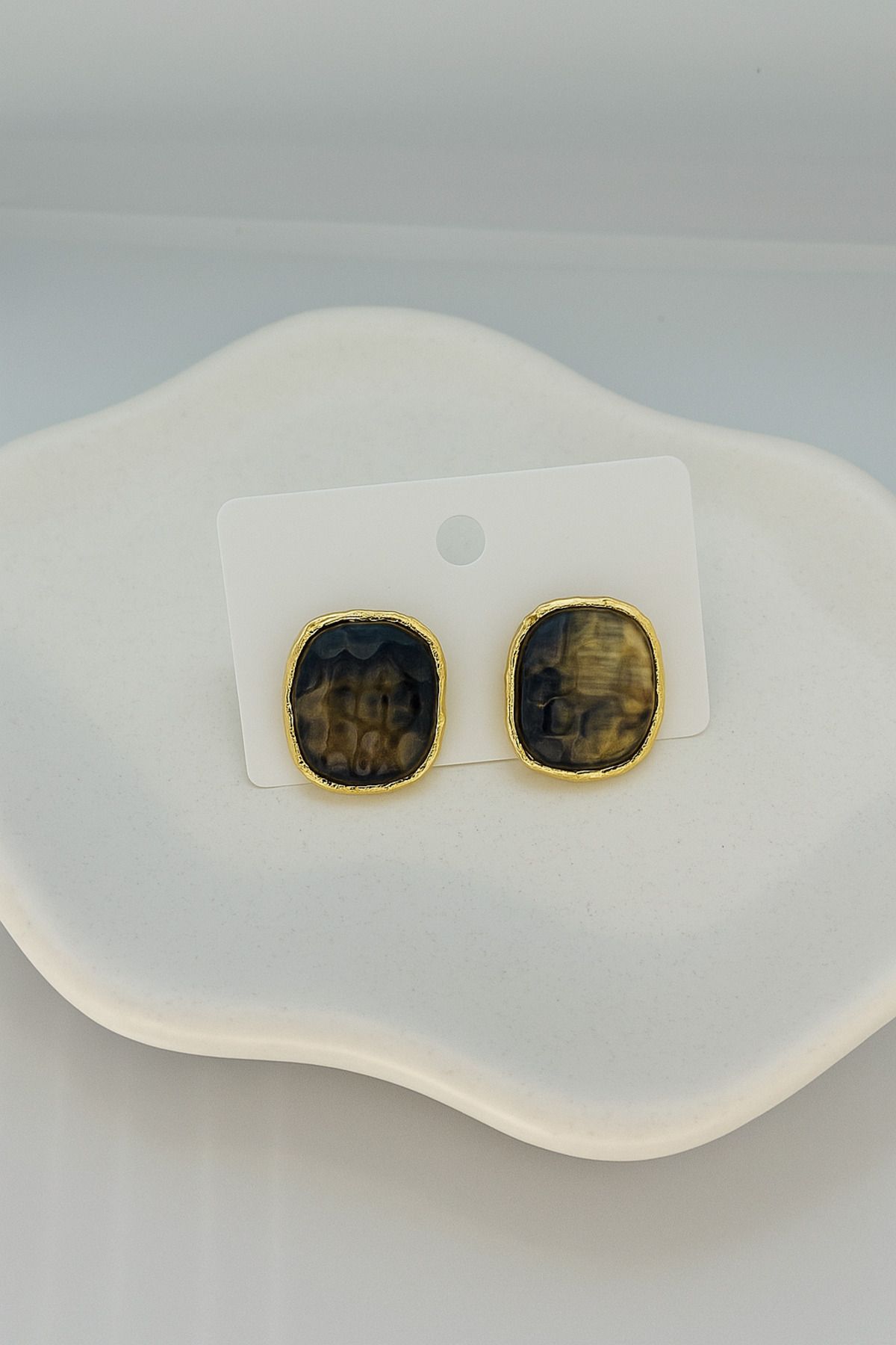 Fam&Co Jewelry Zarif Dikdörtgen Formlu Vintage Küpe – Altın Kaplama Çerçeveli