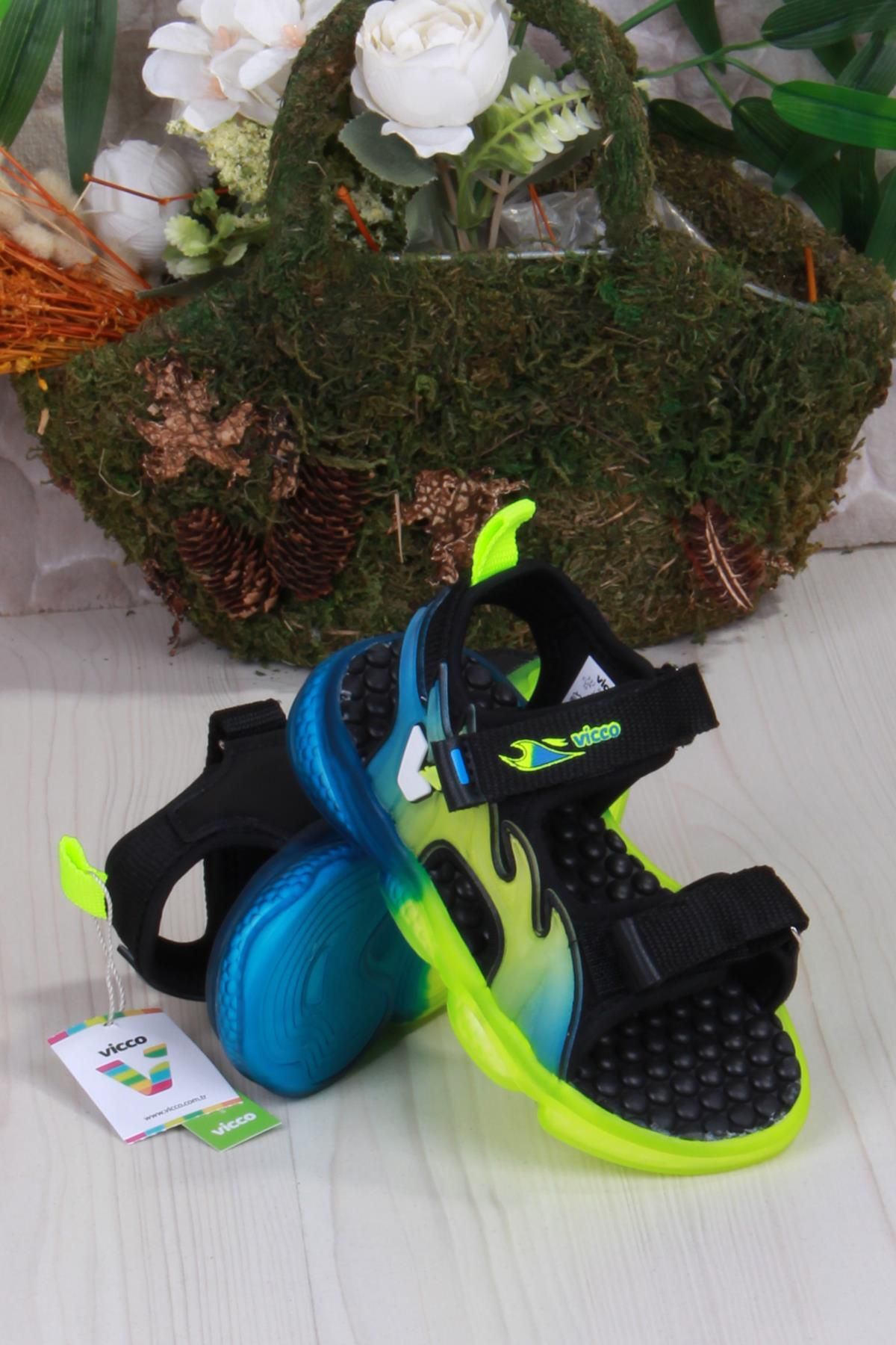 Vicco 332.P25Y.256 Jack Siyah Rahat Esnek Işıklı Erkek Çocuk Sandalet