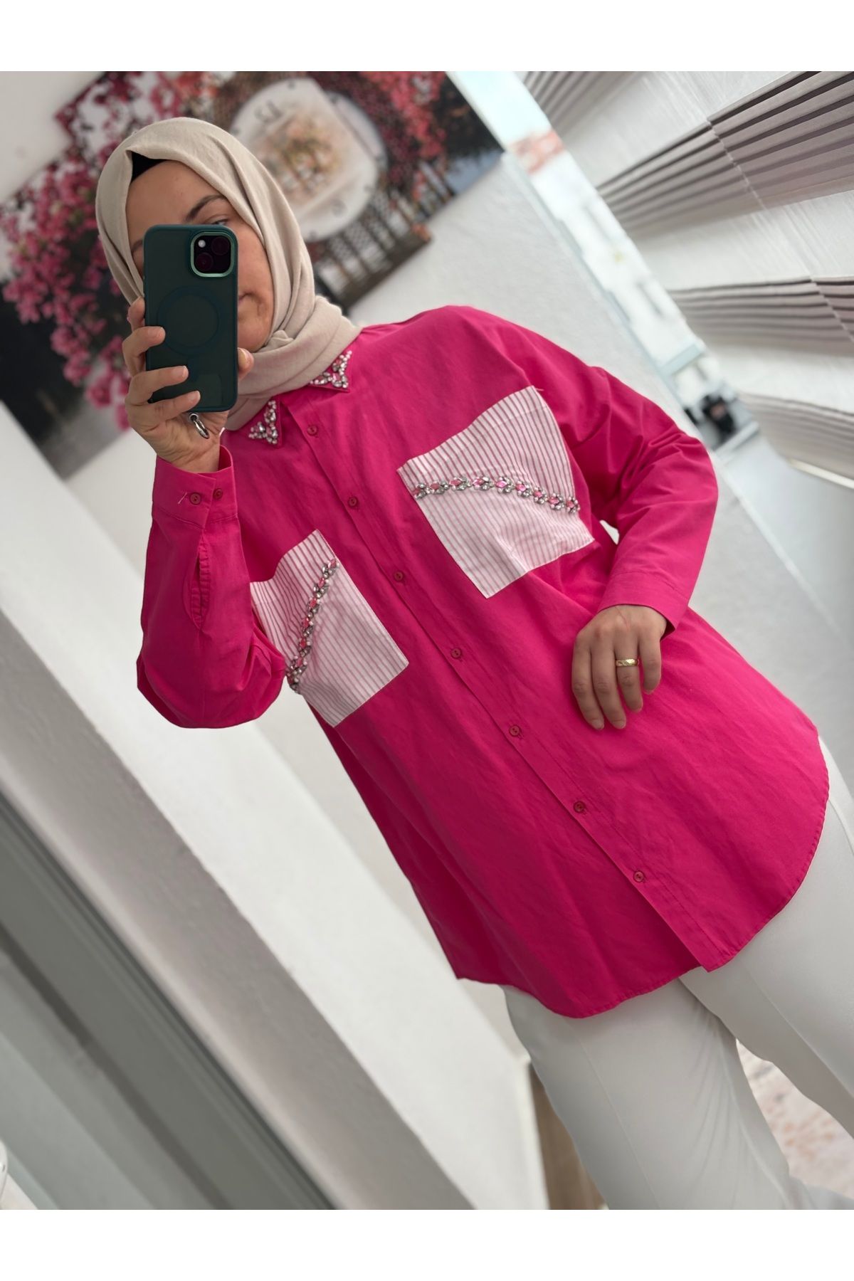 Butik Fuşya renk taş işlemeli Gömlek