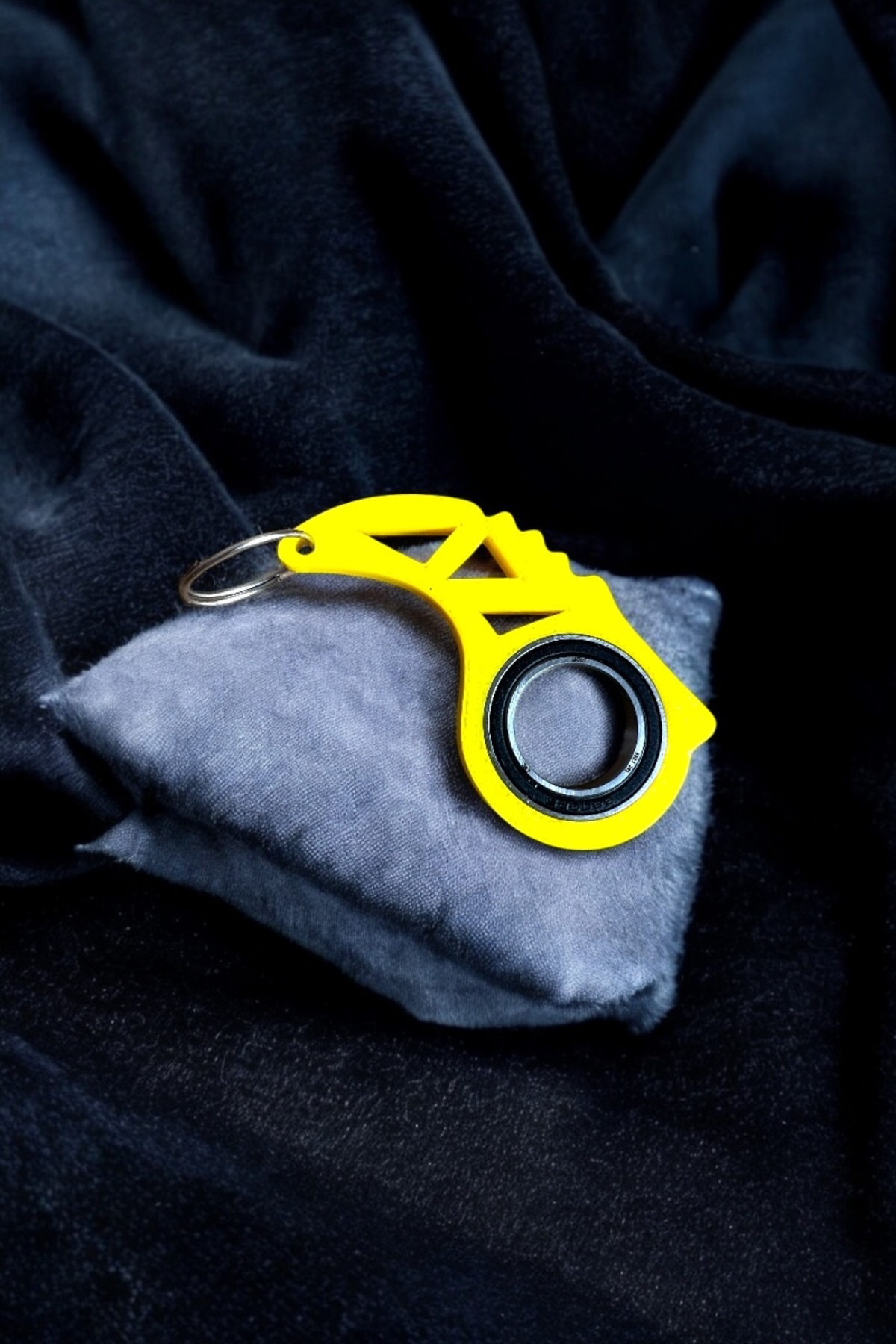 lina hobby Keyrambit Rulmanlı Sarı Dönen Anahtarlık – 1 Adet