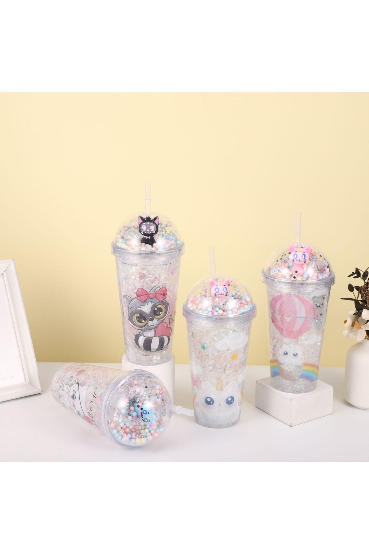 Honney Boutique Led 3D Renkli Işıklı Mika Suluk Matara Pipetli Su Şişesi Kokteyl Bardağı Işıklı Figürlü