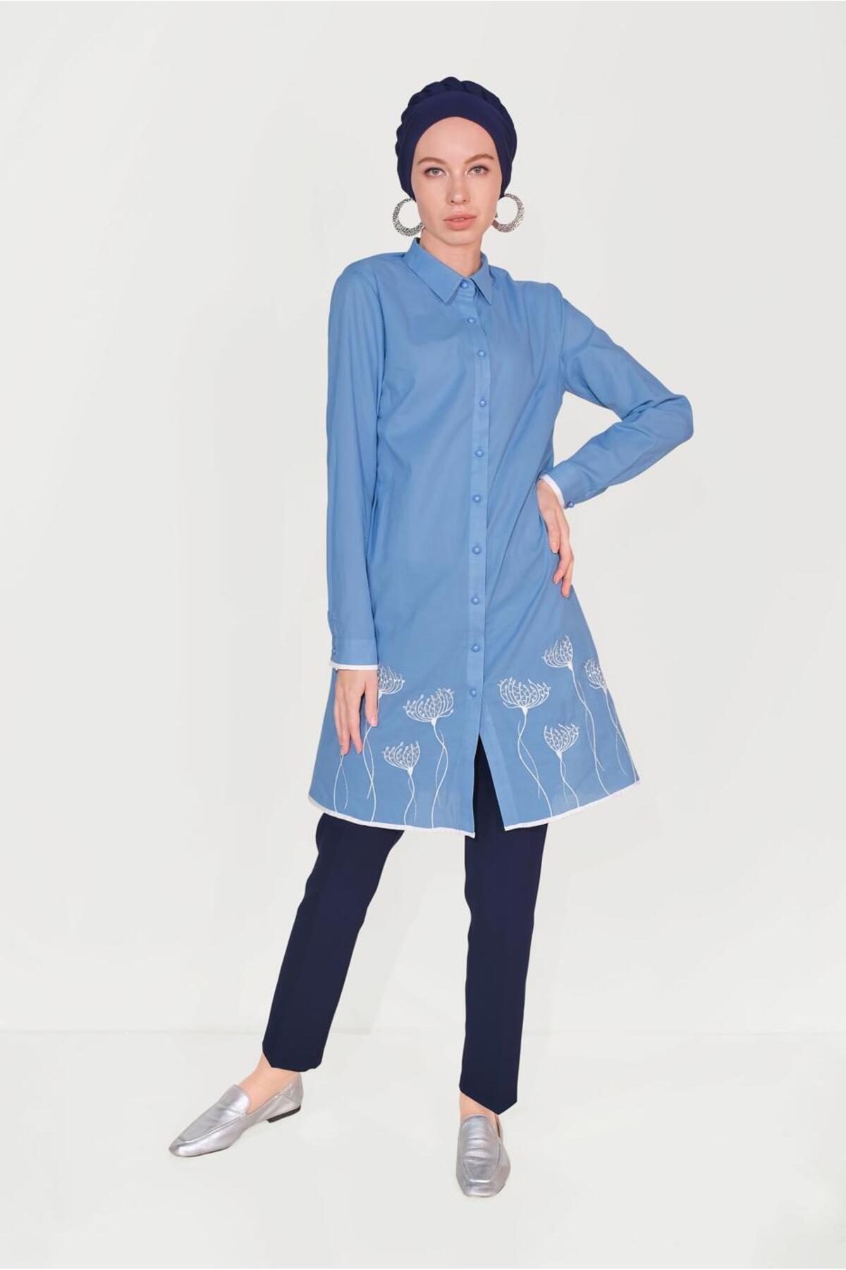 آلوینا تونیک دکمهدار گلدوزی شده نخی کد ۴۰۵۸۹ آلوینا تونیک دکمهدار گلدوزی شده نخی کد ۴۰۵۸۹