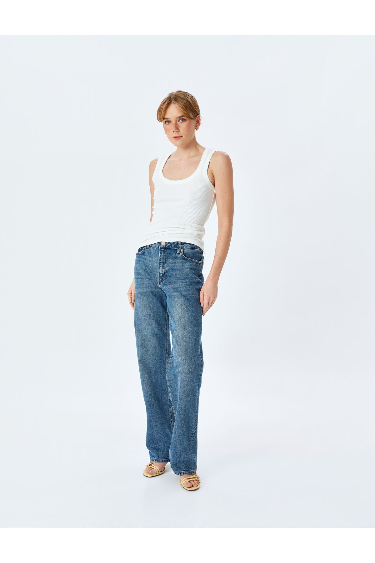 Koton Yeni Sezon Slim Fit Kolsuz U Yaka Kadın Fitilli Atlet