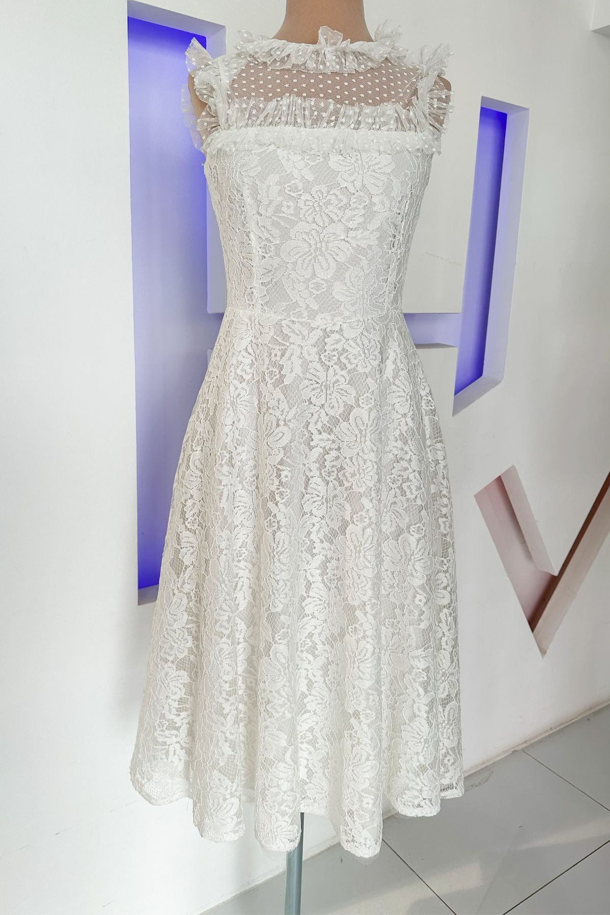 HalilModa Vintage Tasarım Dantelli Beyaz Abiye Elbise