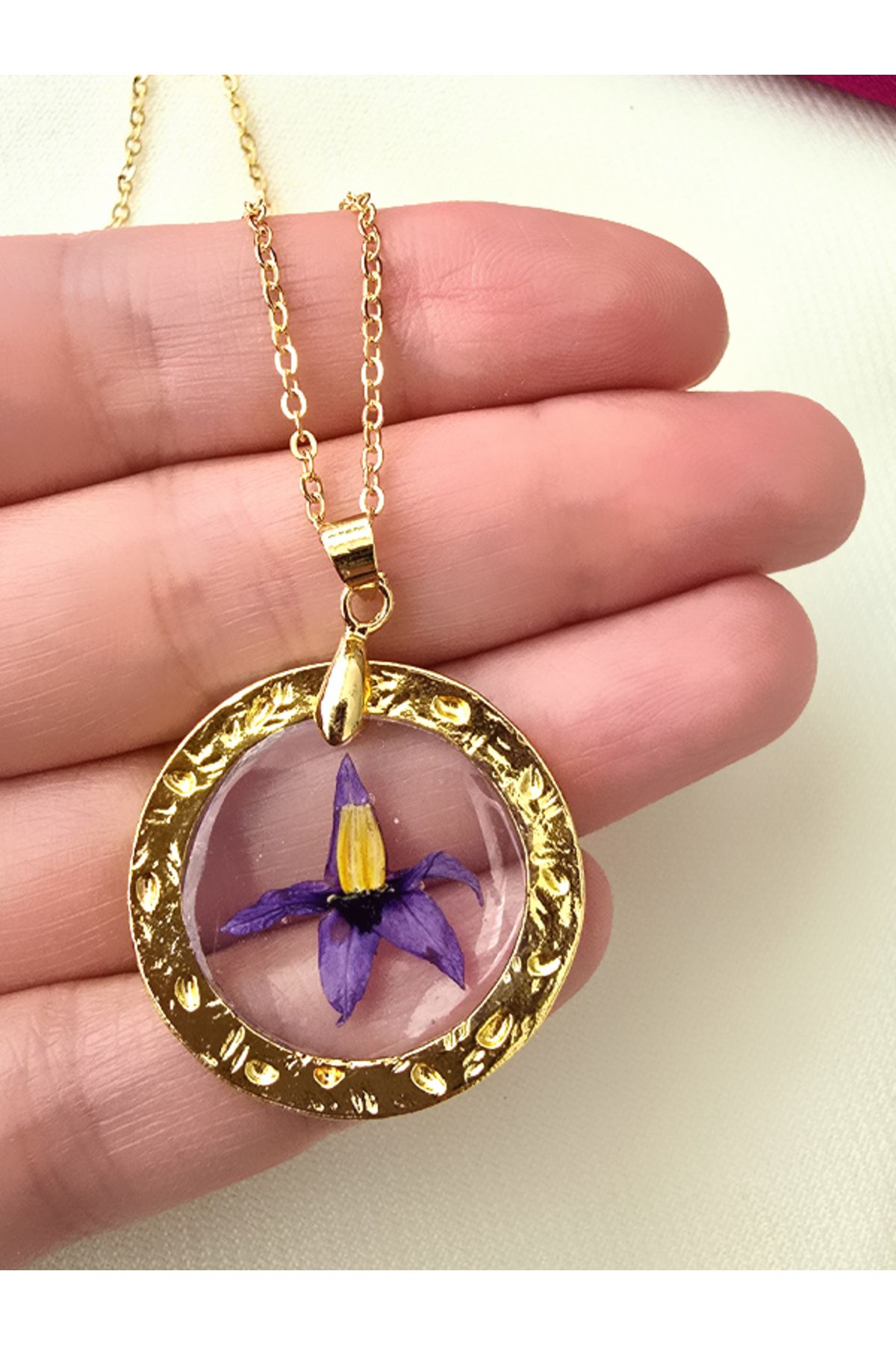 Riccoco Accessory Gerçek Yaban Yasemin Çiçeği Altın Kaplama Epoksi Kolye