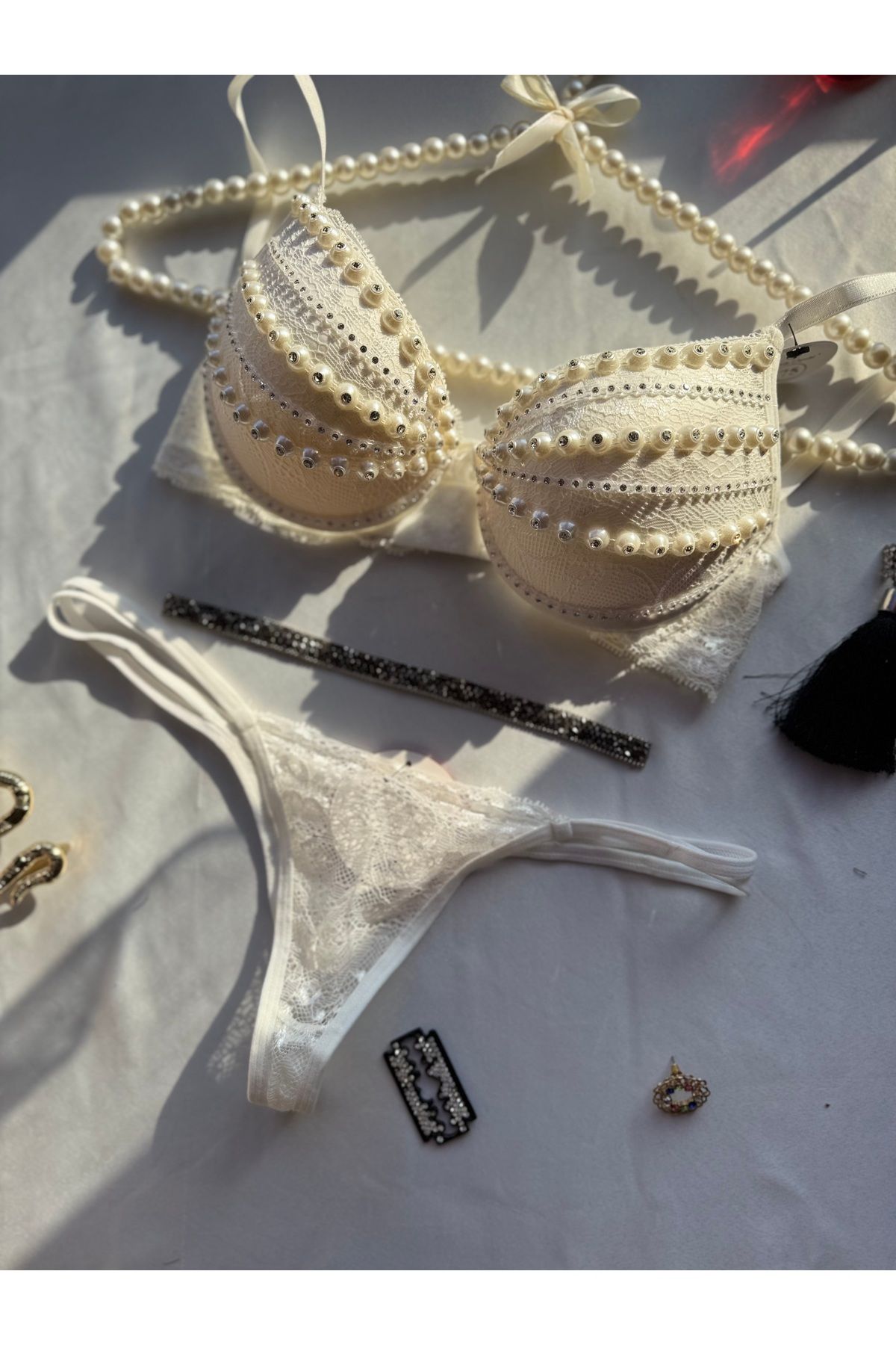 AZMAN SHOP İnci İşlemeli Krem Takım