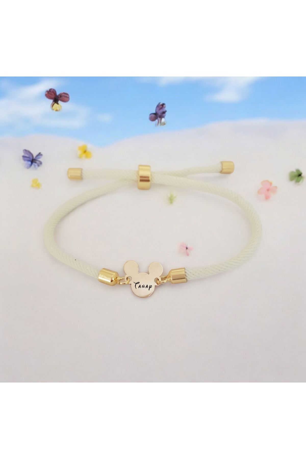 ARCHINO GOLD İpek Örgülü 14 Ayar Altın Plakalı Mickey Mouse Motifli Tanay İsmine Özel Bileklik-430isim-beyaz