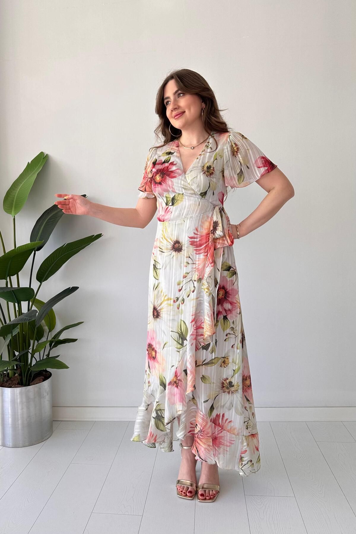 MaziButik Floral Volanlı Elbise Renkli