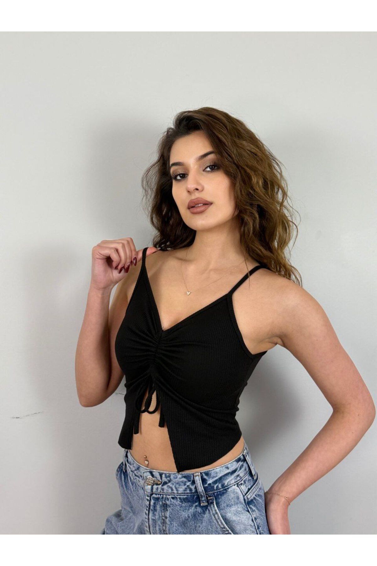 SLAW REZZ önü büzgülü bluz askılı crop