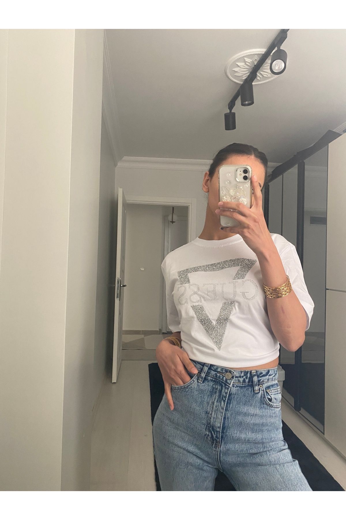 Üda Boutique Guess muadili t-shirt