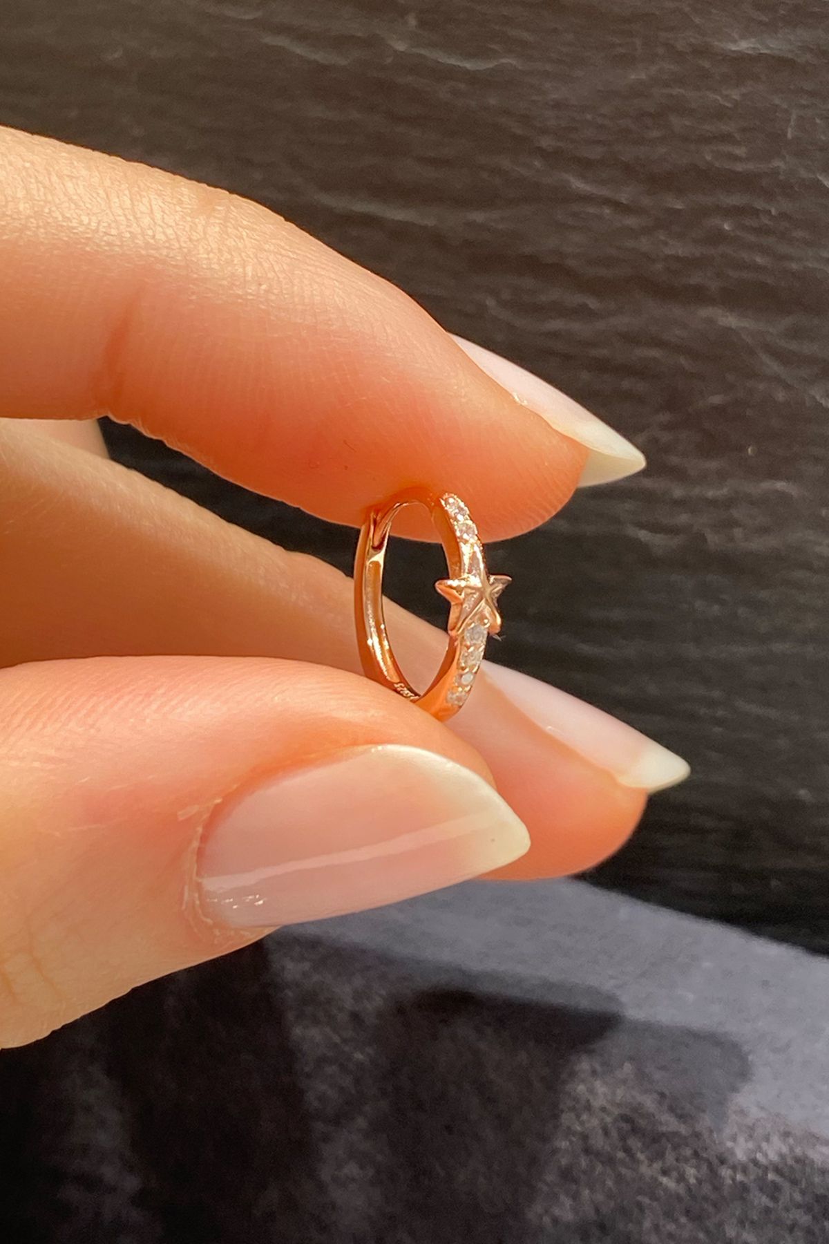 La femme by begum Yarım Tur Beyaz Taş Ve Taşsız Tek Yıldız Rose Gümüş Halka Piercing,helix,tragus, Kıkırdak Küpesi