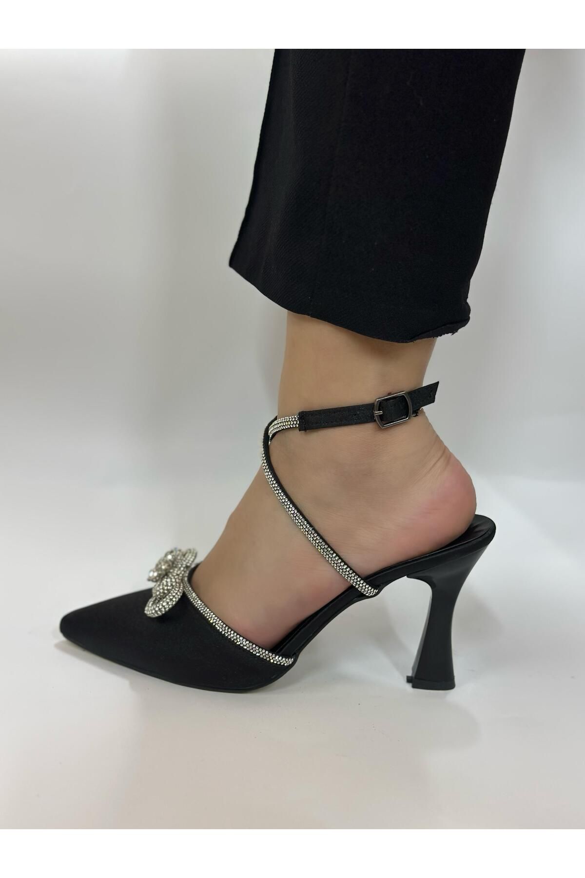 LINASHOES07 Siyah Saten Bilekten Bağlama Fiyonk Taşlı