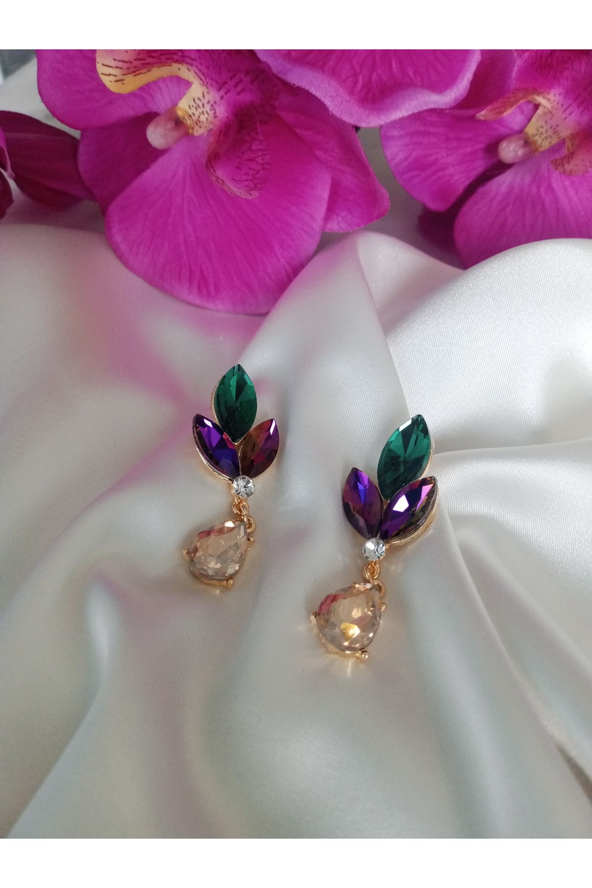 Pervin Ablacım Abiye tasarım küpe mor, yeşil,sarı Gold sallanan küpe