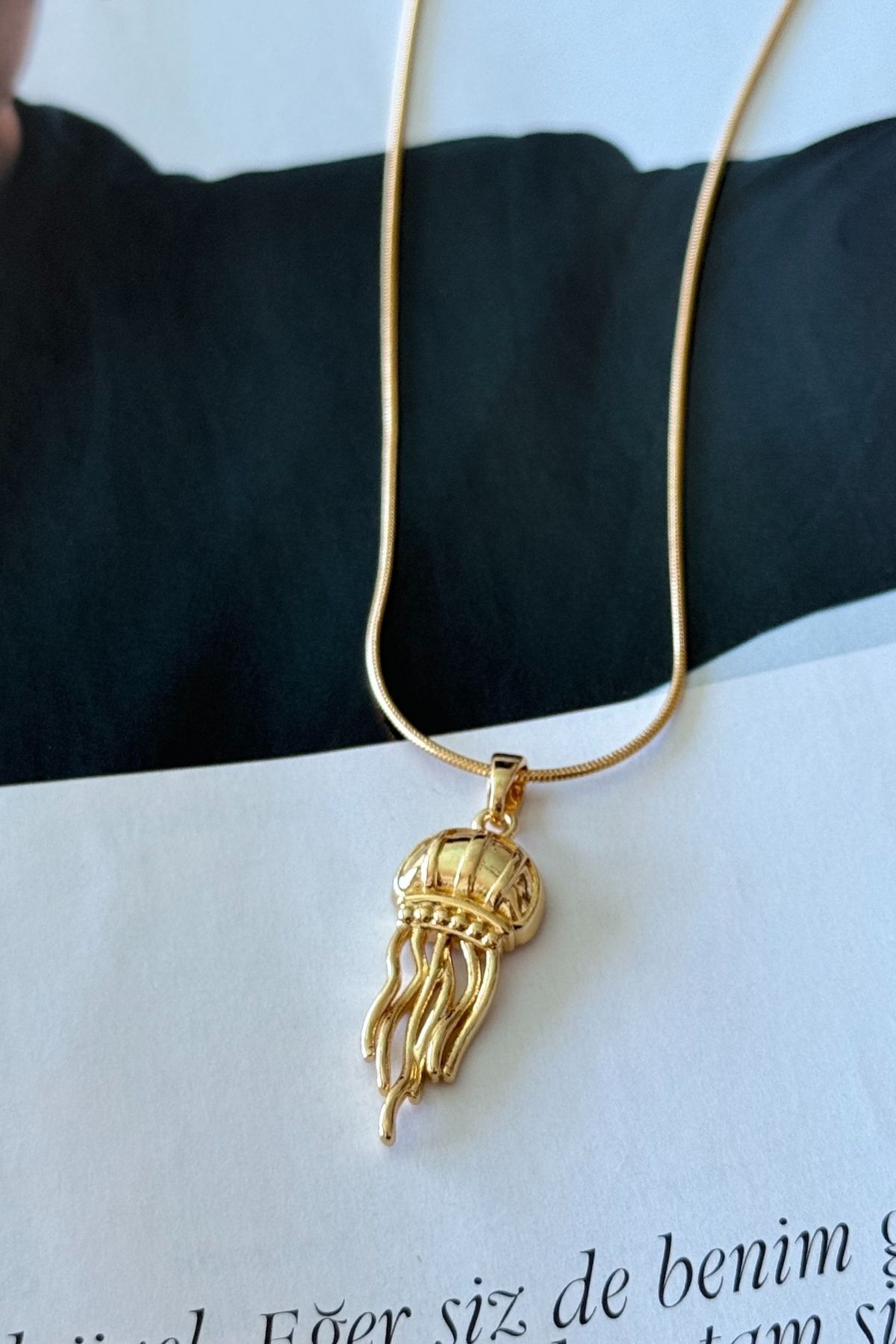 Trendy Butik Çelik Deniz Anası Model Kolye